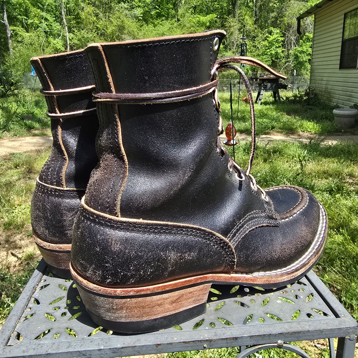 Photo by coffee_radar222 on April 10, 2026 of the Nicks MTO in Horween Black Waxed Flesh.