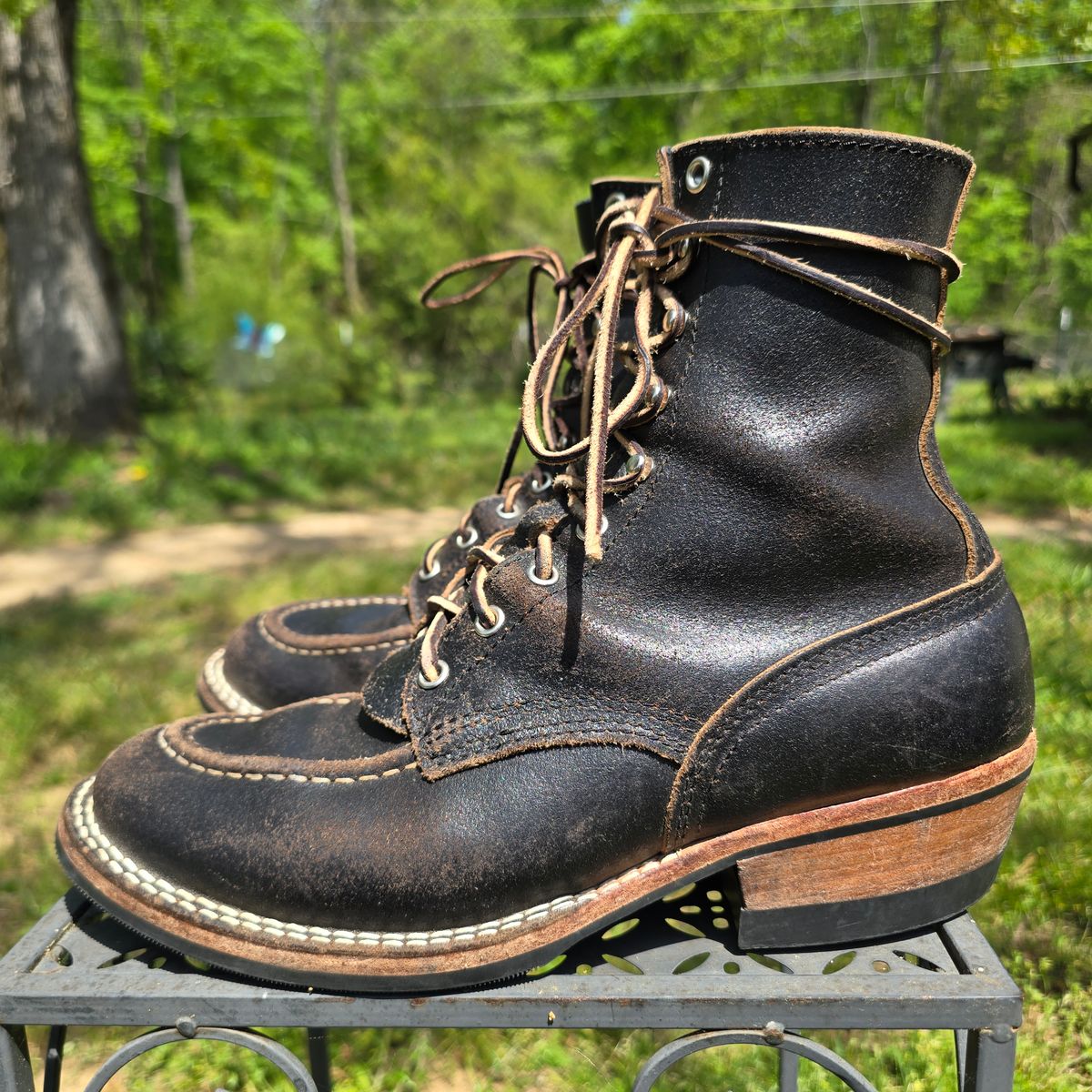 Photo by coffee_radar222 on April 10, 2026 of the Nicks MTO in Horween Black Waxed Flesh.