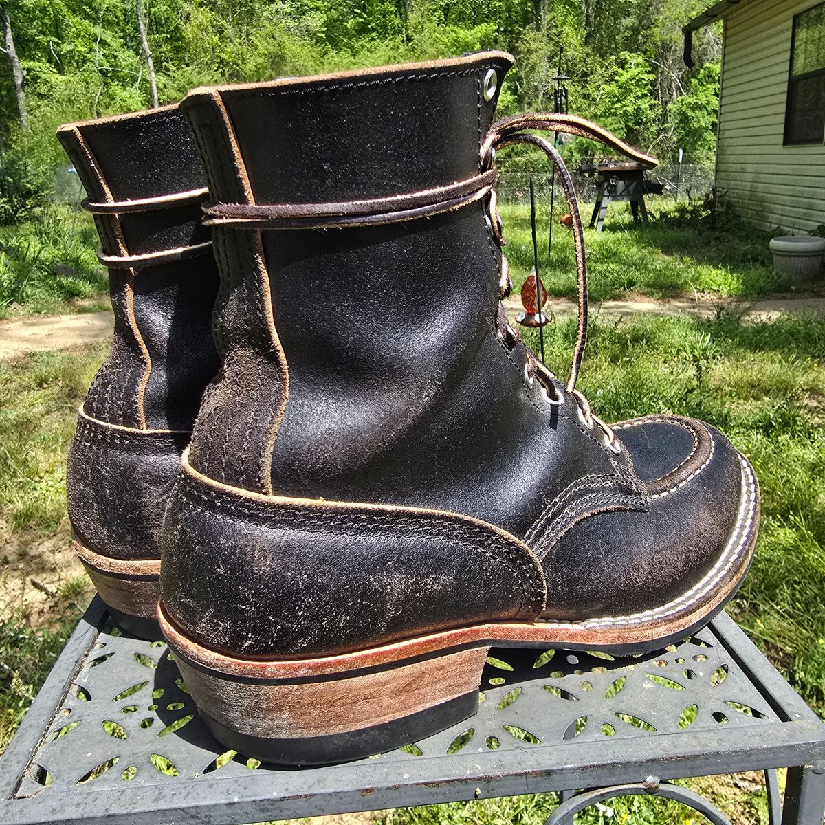 Photo by coffee_radar222 on April 10, 2026 of the Nicks MTO in Horween Black Waxed Flesh.