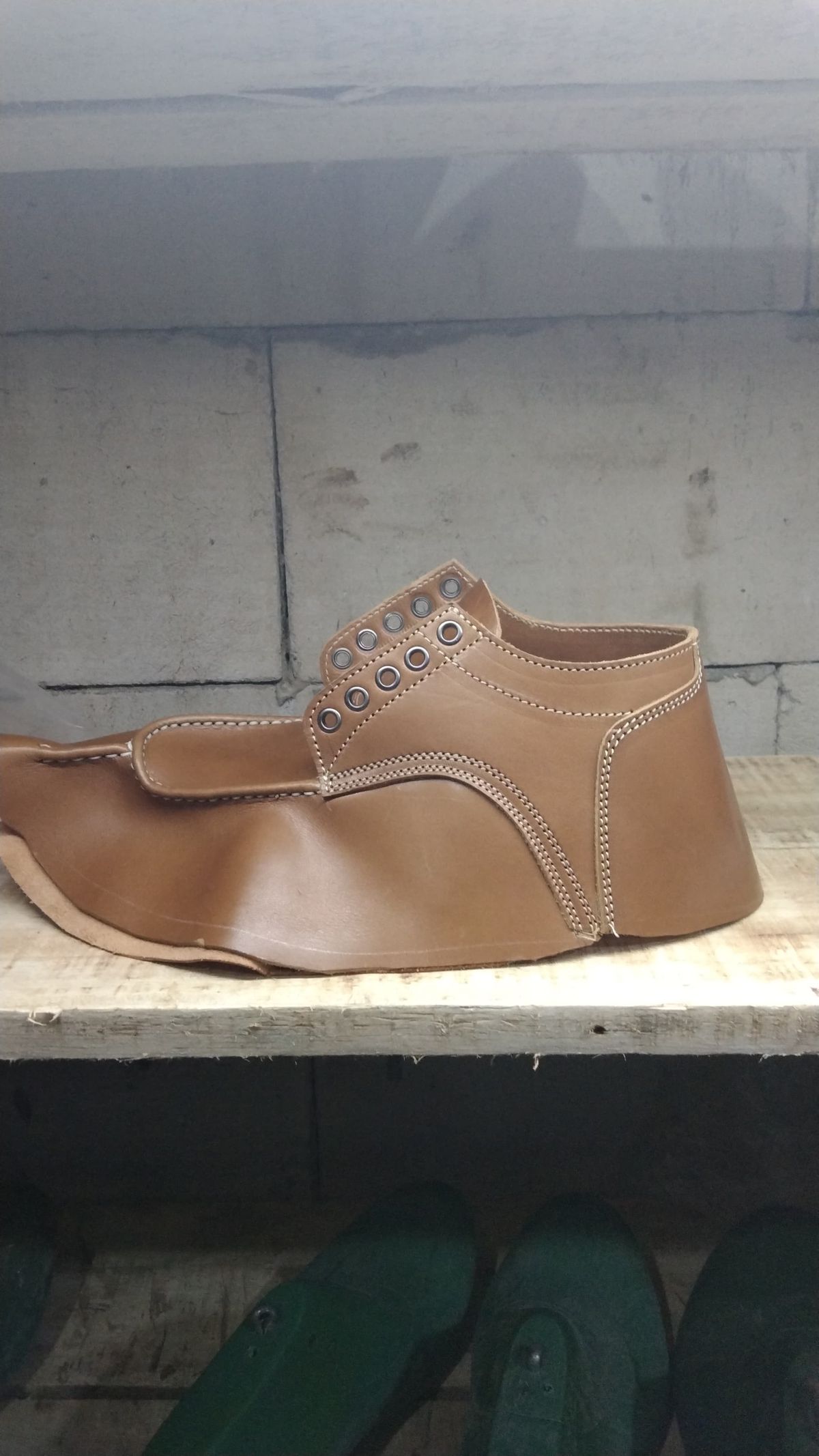 Photo by napkinlad on May 29, 2024 of the Jakkrabbits Derby Shoes in Tochigi Jeans #5 Khaki.