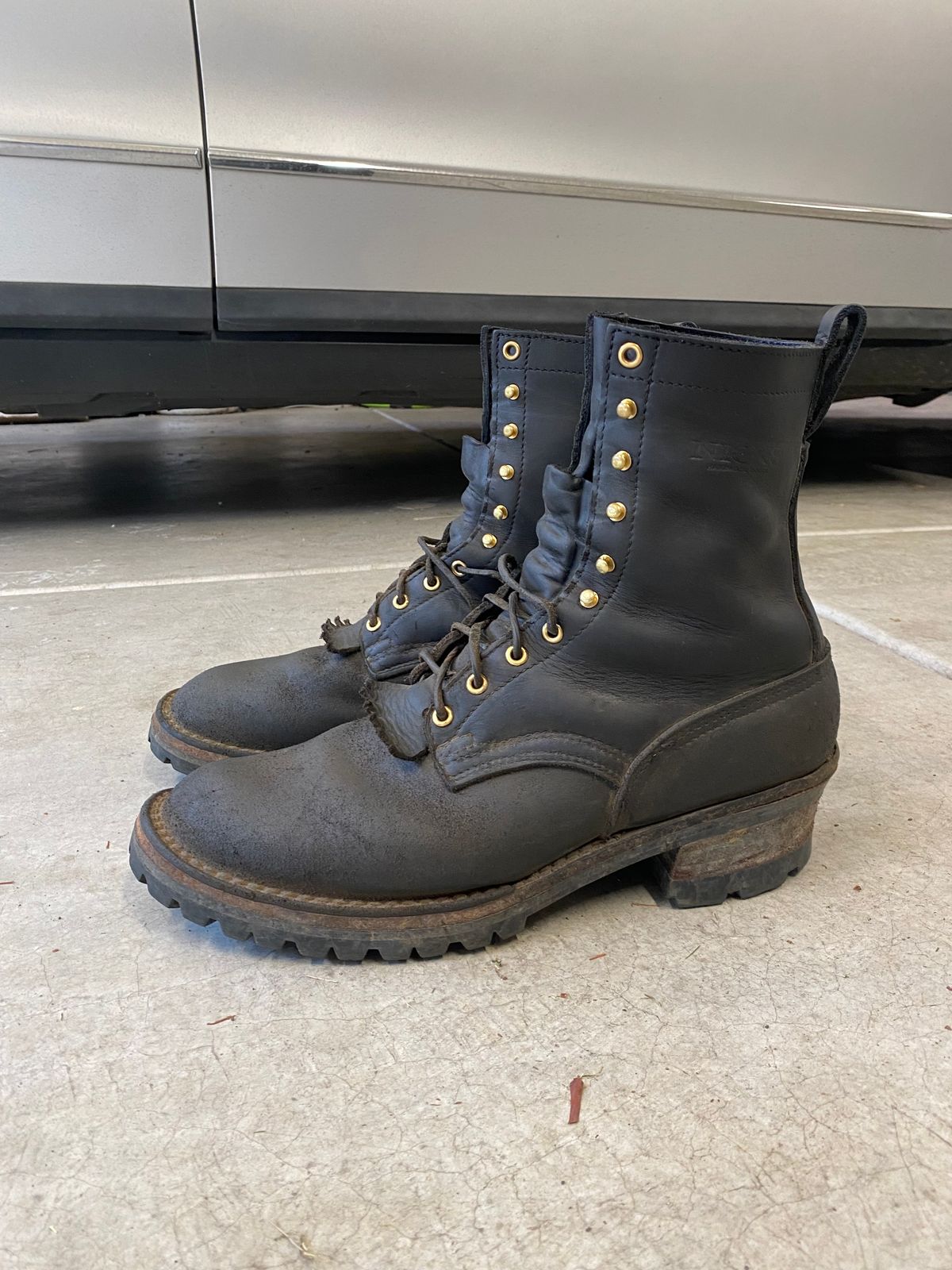 Photo by Blaine on August 30, 2024 of the Nicks BuilderPro in Seidel MaxSupport Black Roughout & Seidel MaxSupport Black.