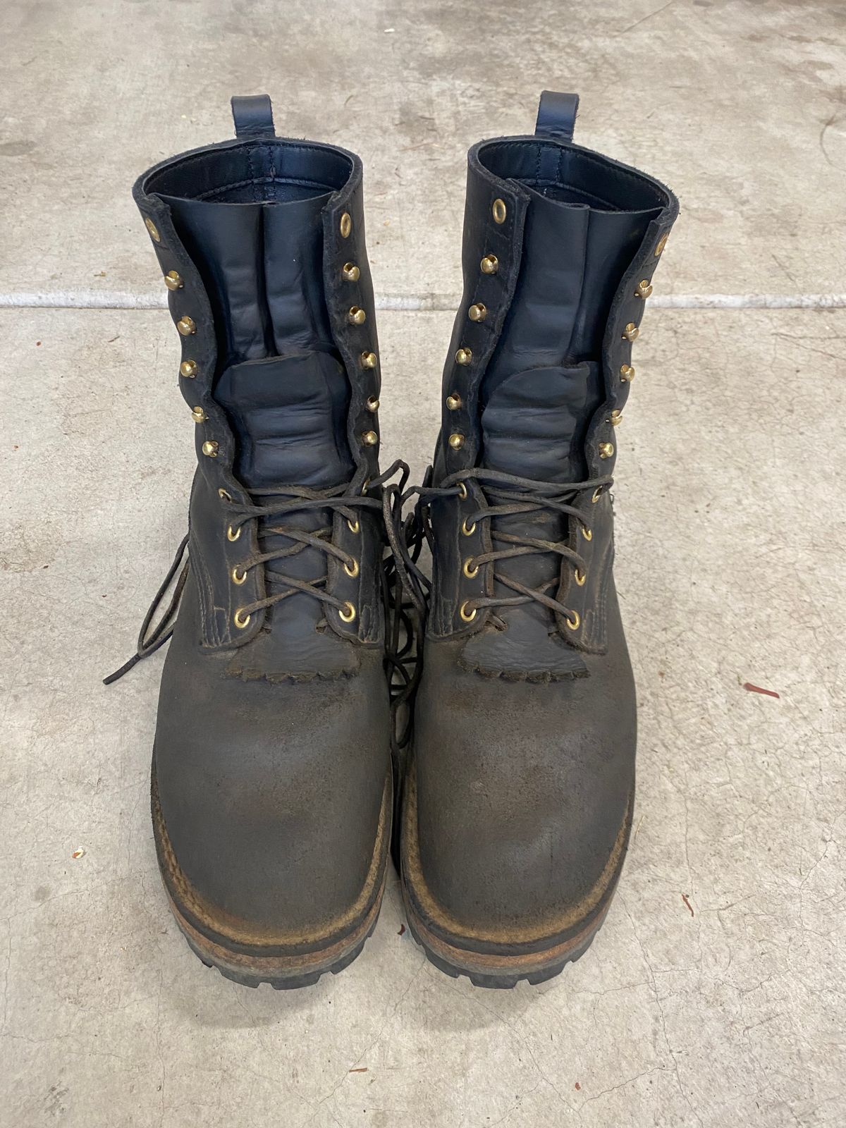 Photo by Blaine on August 30, 2024 of the Nicks BuilderPro in Seidel MaxSupport Black Roughout & Seidel MaxSupport Black.