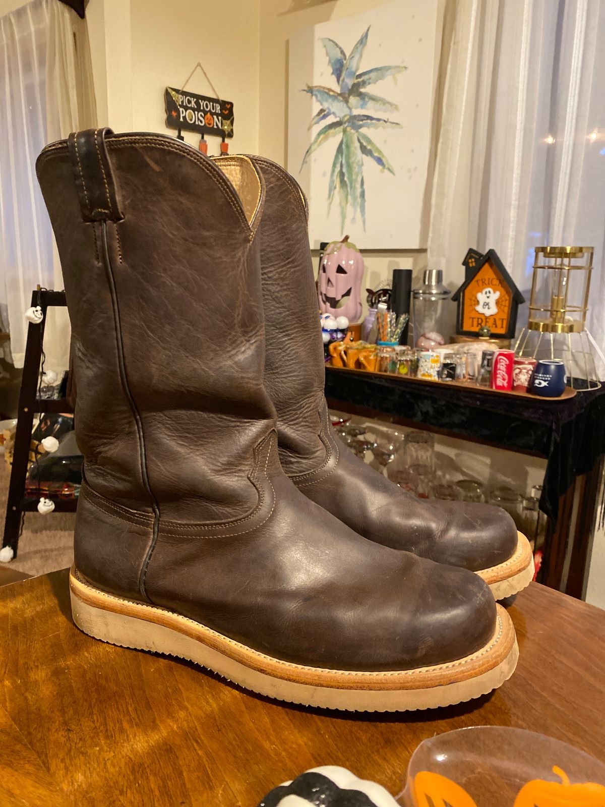Photo by Blaine on October 24, 2024 of the Fenoglio Round Toe Work Boots in Chocolate Fuji.