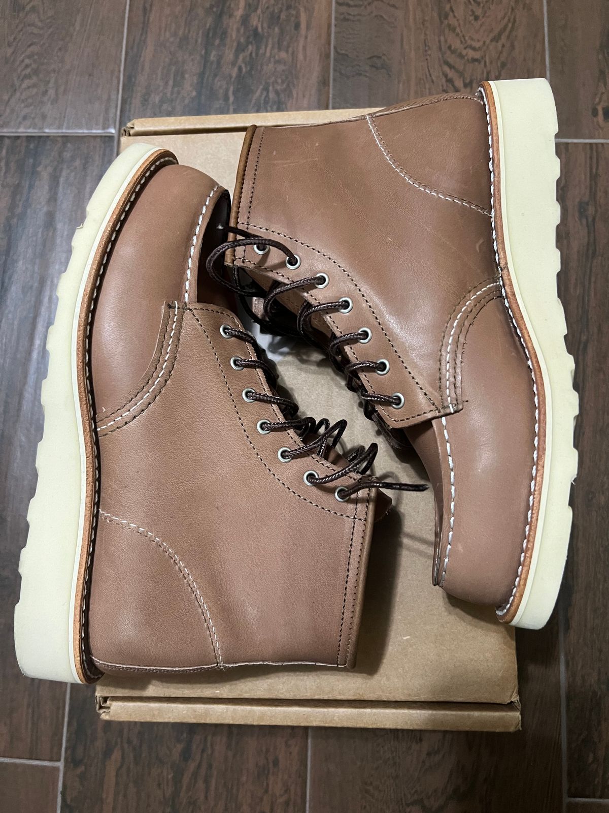 Photo by Dana on November 6, 2024 of the Red Wing 6-Inch Classic Moc in Mocha Oro-iginal.