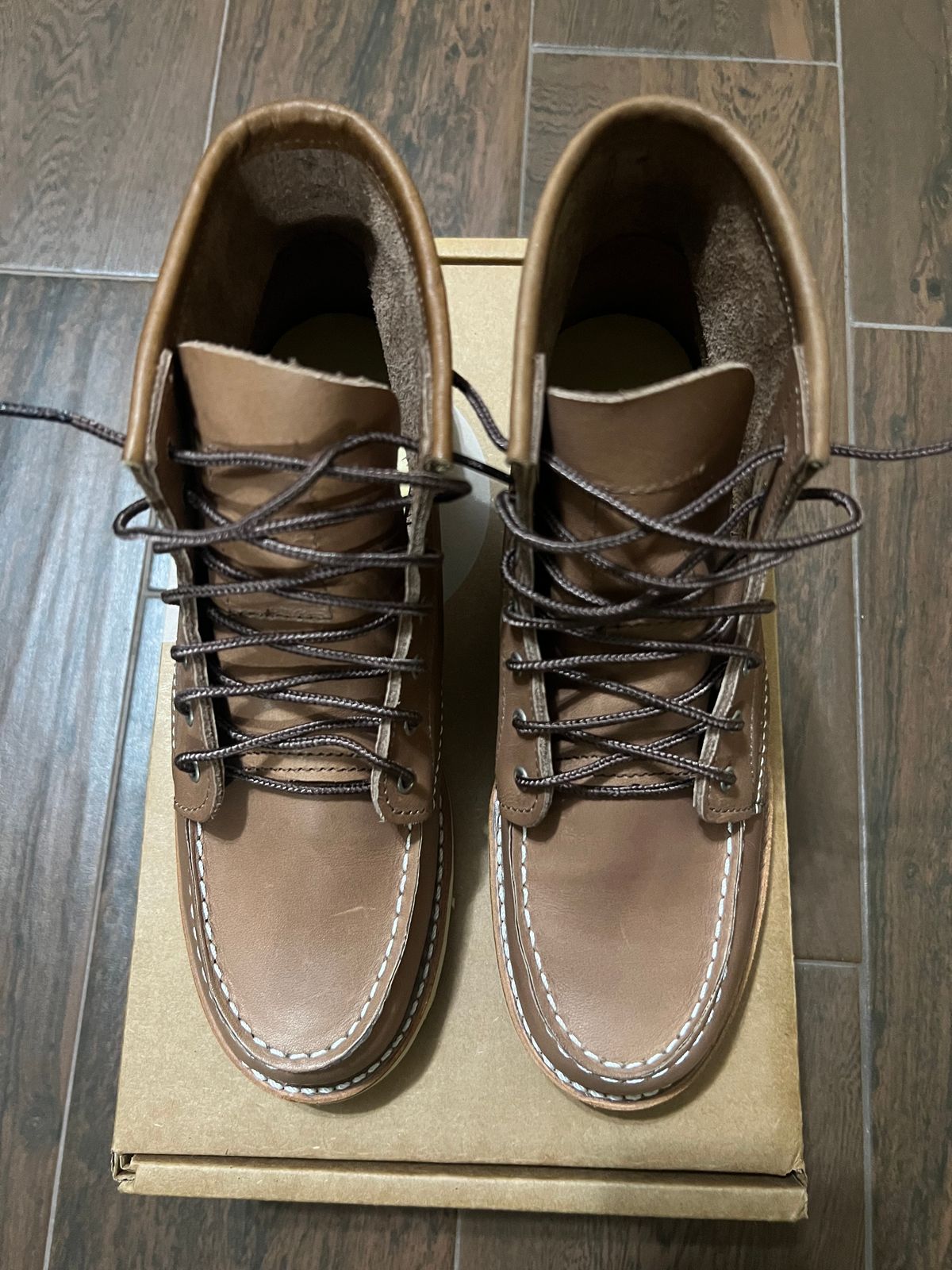 Photo by Dana on November 6, 2024 of the Red Wing 6-Inch Classic Moc in Mocha Oro-iginal.