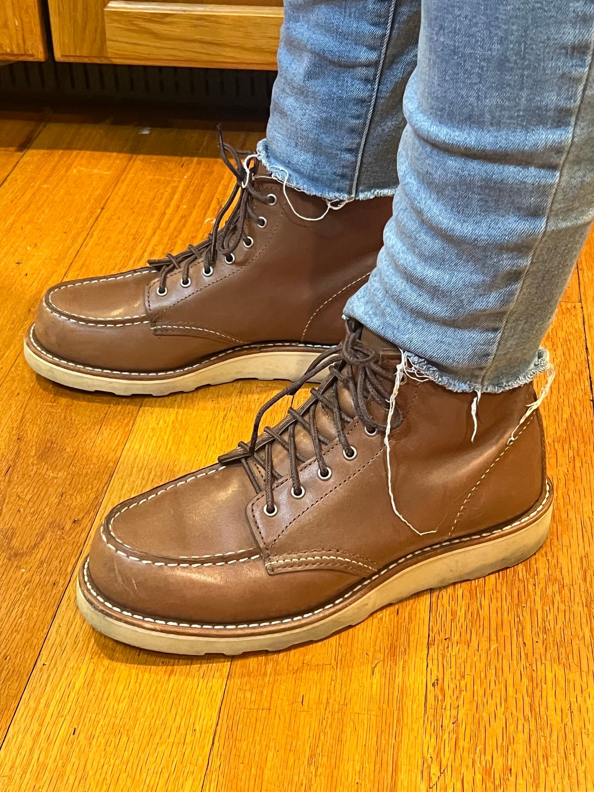 Photo by Dana on March 27, 2025 of the Red Wing 6-Inch Classic Moc in Mocha Oro-iginal.