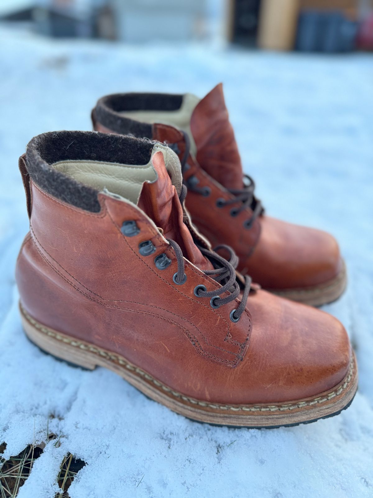 Photo by denimdawg on November 21, 2024 of the Dundas Footwear Gunnerside in Badalassi Carlo Waxy Tan Cognac.