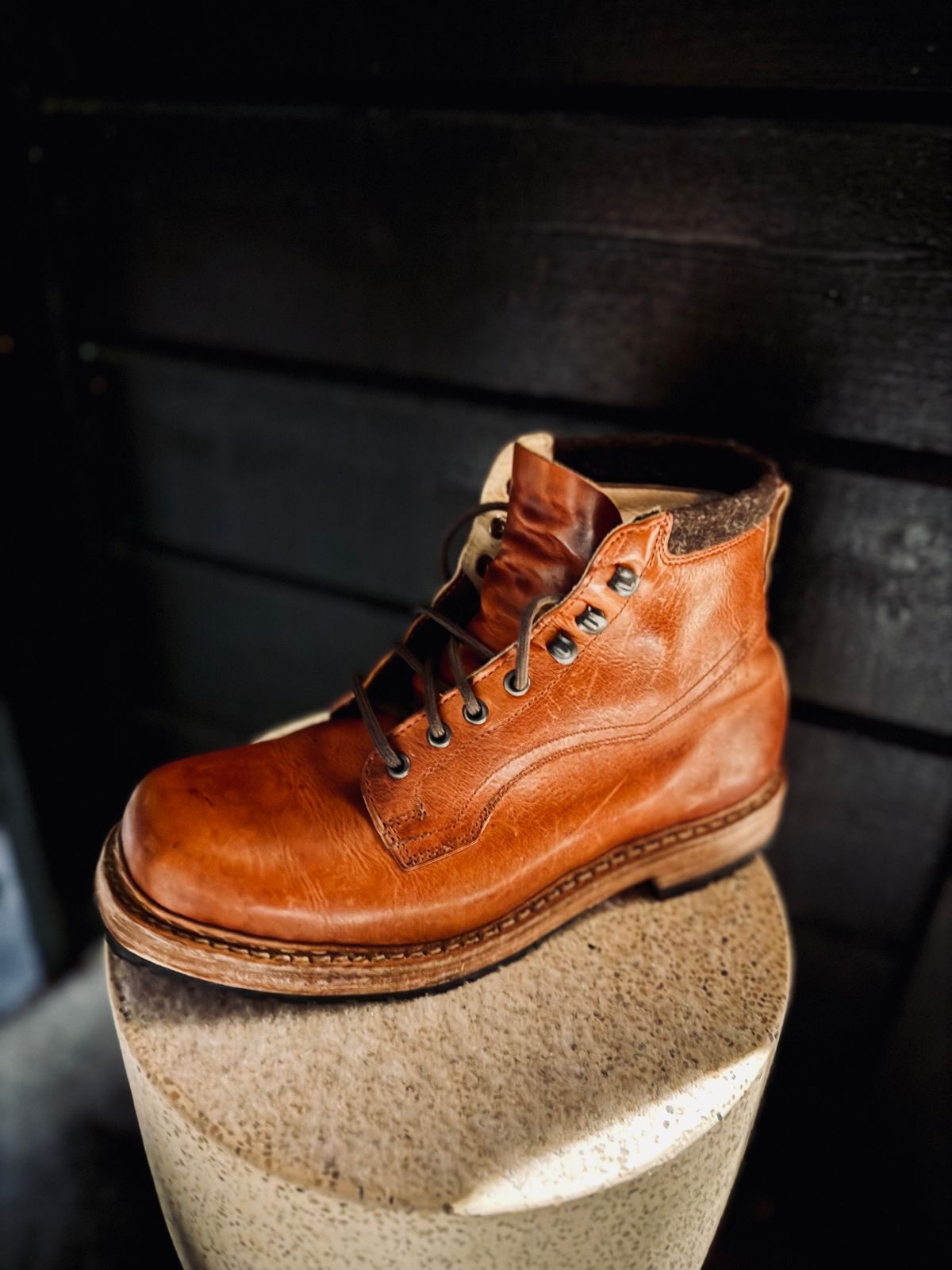 Photo by denimdawg on November 25, 2024 of the Dundas Footwear Gunnerside in Badalassi Carlo Waxy Tan Cognac.