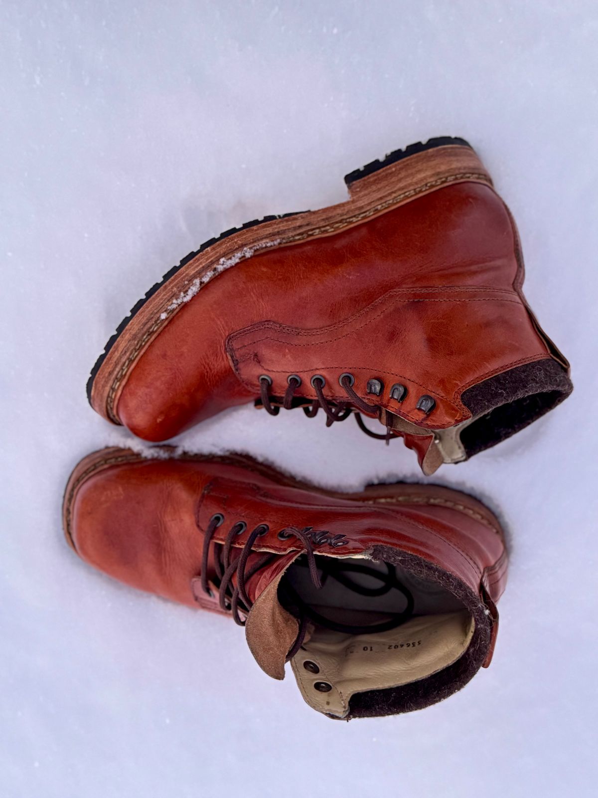 Photo by denimdawg on January 5, 2025 of the Dundas Footwear Gunnerside in Badalassi Carlo Waxy Tan Cognac.