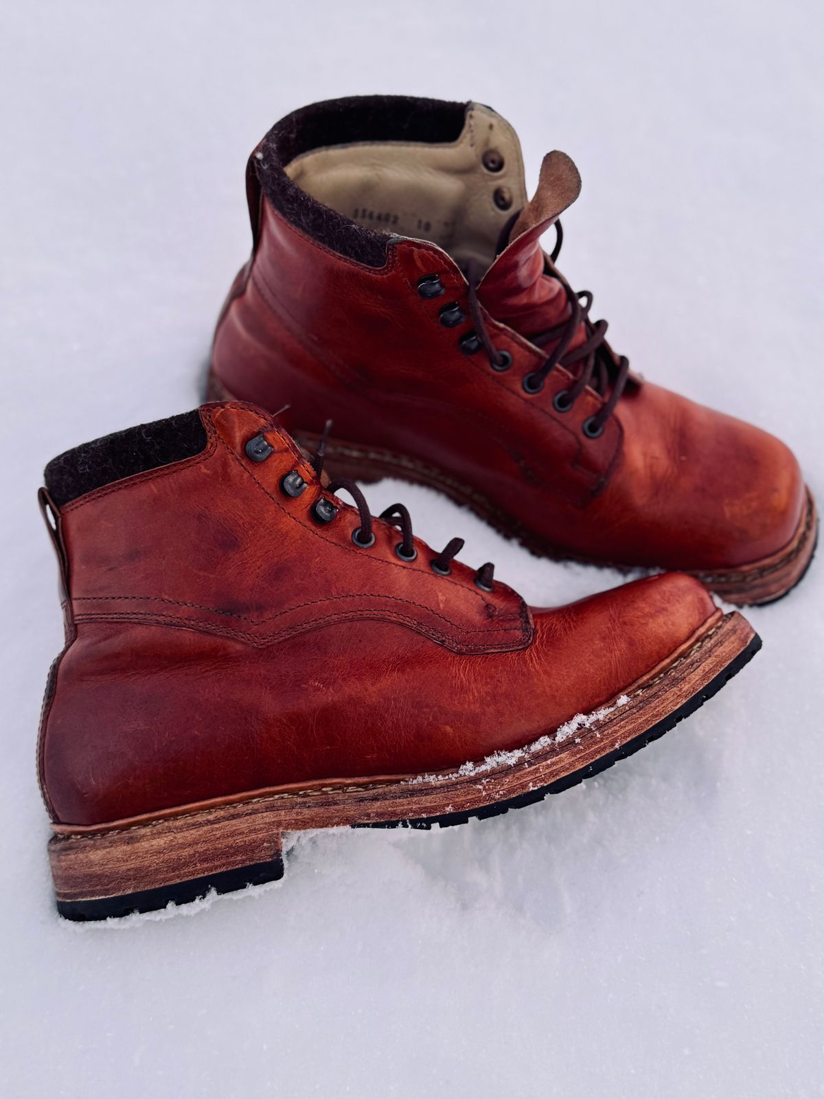 Photo by denimdawg on January 5, 2025 of the Dundas Footwear Gunnerside in Badalassi Carlo Waxy Tan Cognac.