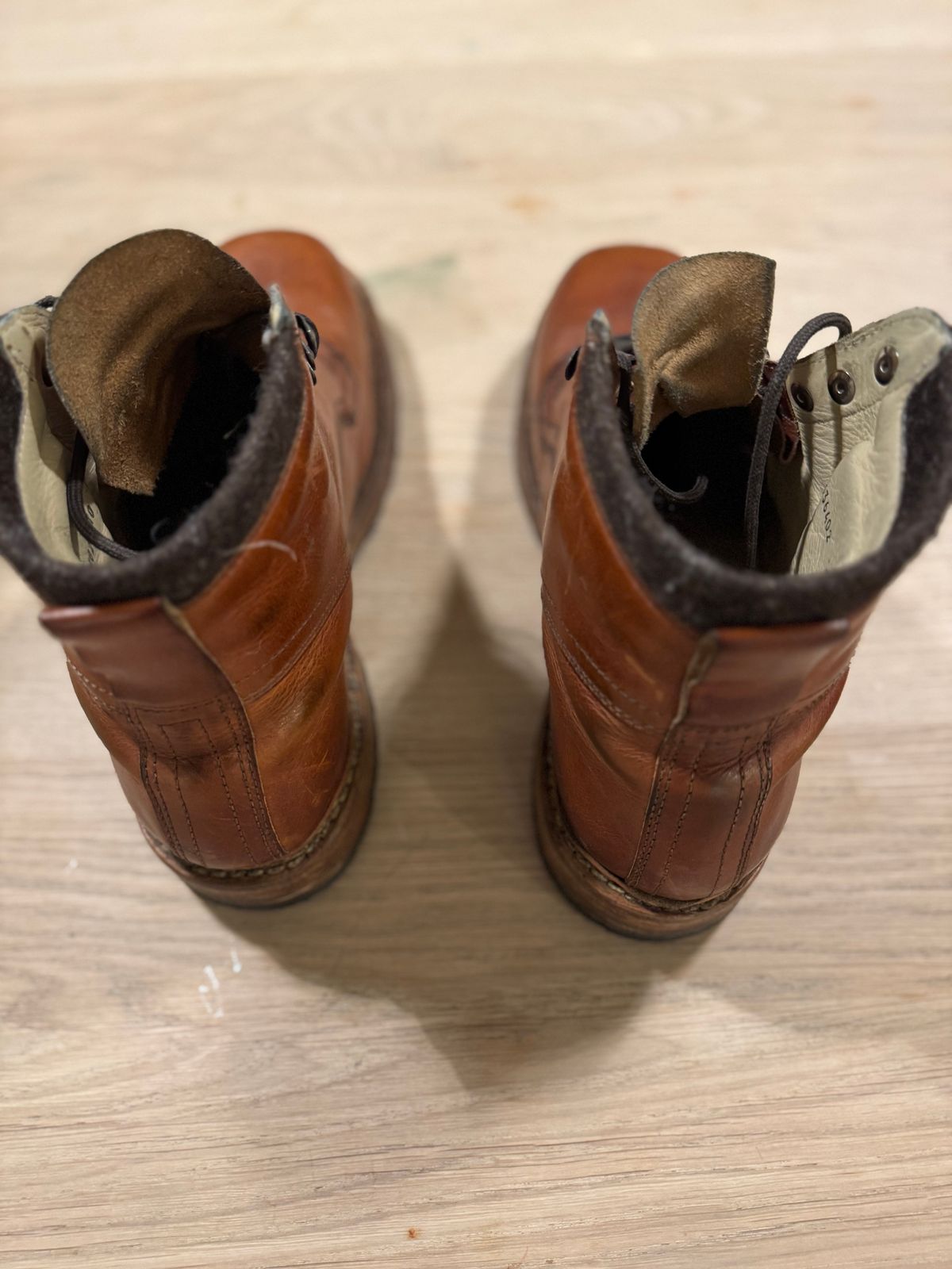 Photo by denimdawg on January 24, 2025 of the Dundas Footwear Gunnerside in Badalassi Carlo Waxy Tan Cognac.