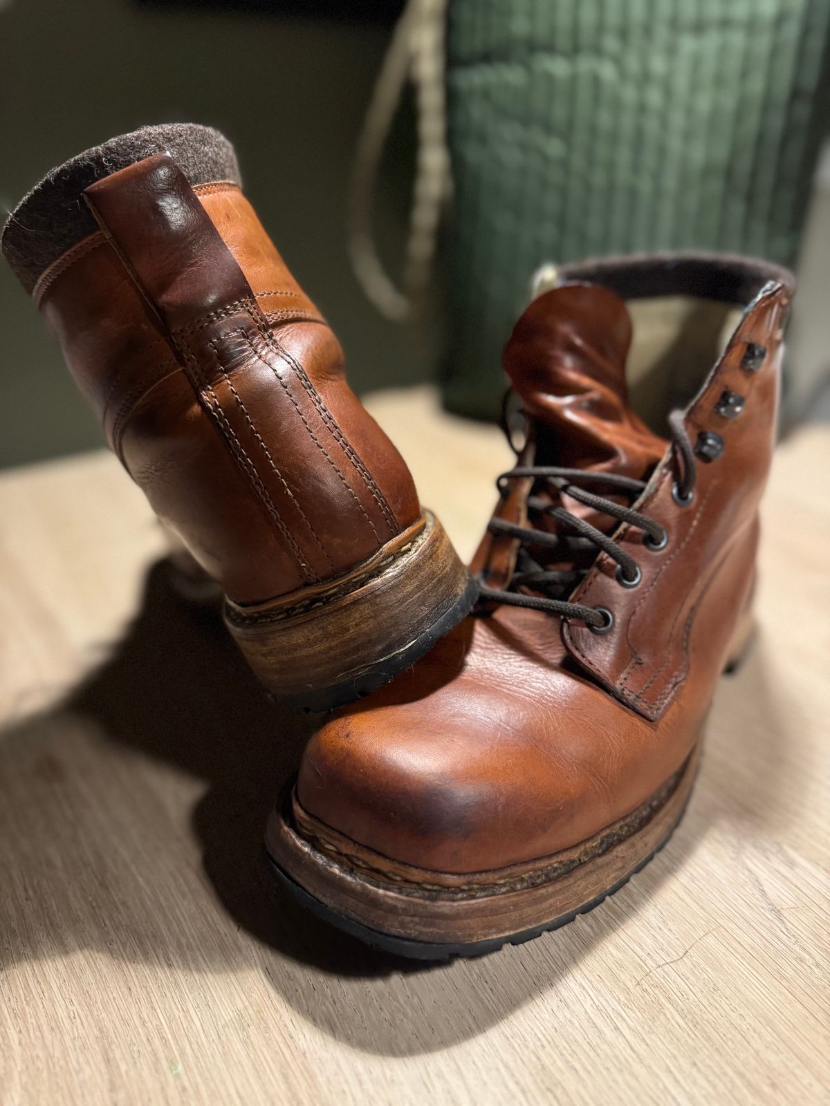 Photo by denimdawg on February 10, 2025 of the Dundas Footwear Gunnerside in Badalassi Carlo Waxy Tan Cognac.