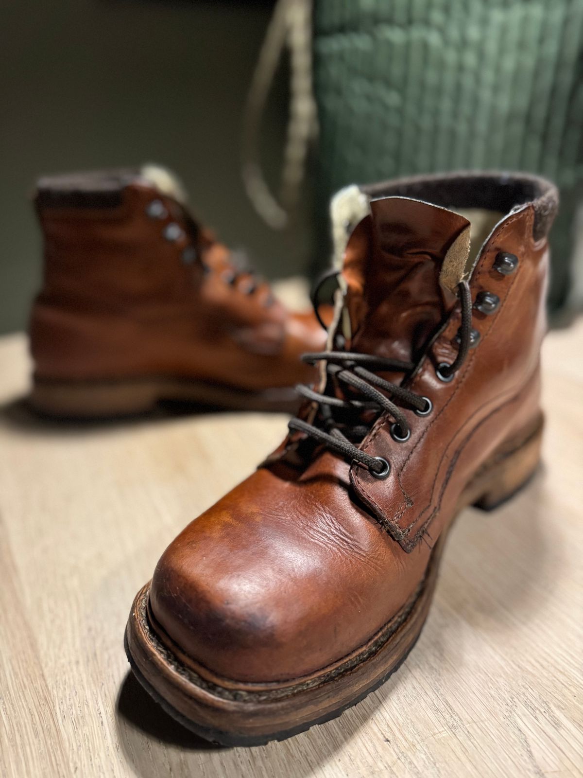 Photo by denimdawg on February 10, 2025 of the Dundas Footwear Gunnerside in Badalassi Carlo Waxy Tan Cognac.