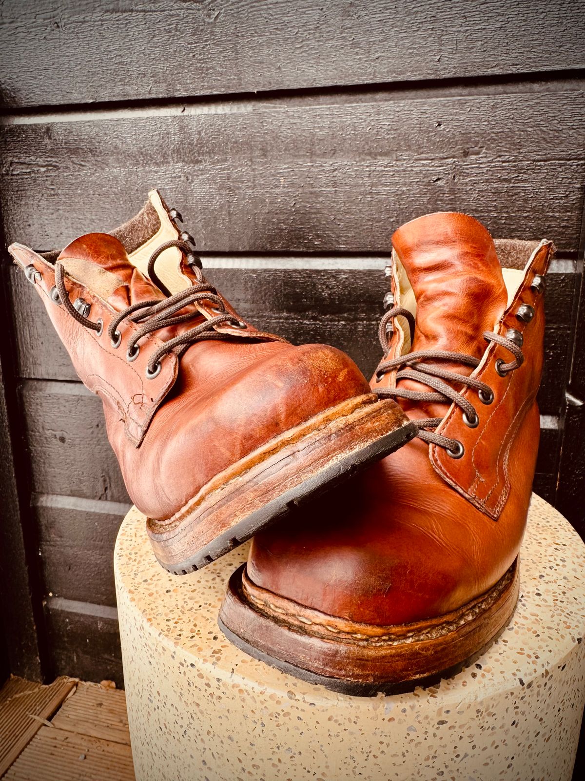 Photo by denimdawg on April 2, 2025 of the Dundas Footwear Gunnerside in Badalassi Carlo Waxy Tan Cognac.