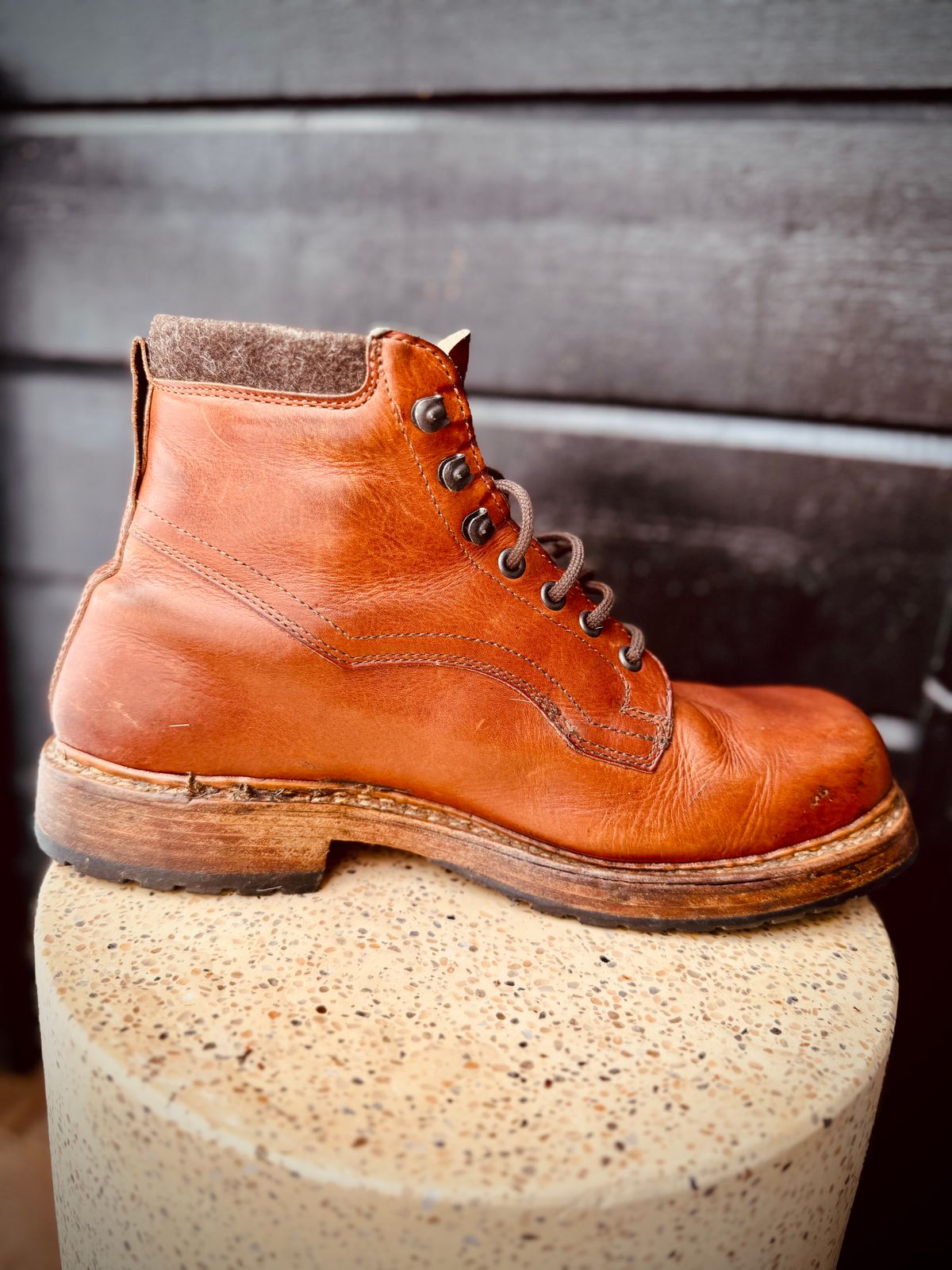 Photo by denimdawg on April 2, 2025 of the Dundas Footwear Gunnerside in Badalassi Carlo Waxy Tan Cognac.