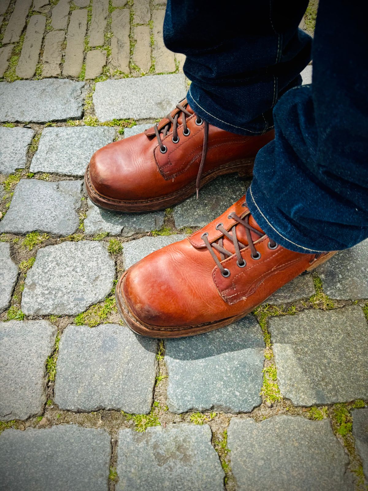 Photo by denimdawg on April 19, 2025 of the Dundas Footwear Gunnerside in Badalassi Carlo Waxy Tan Cognac.