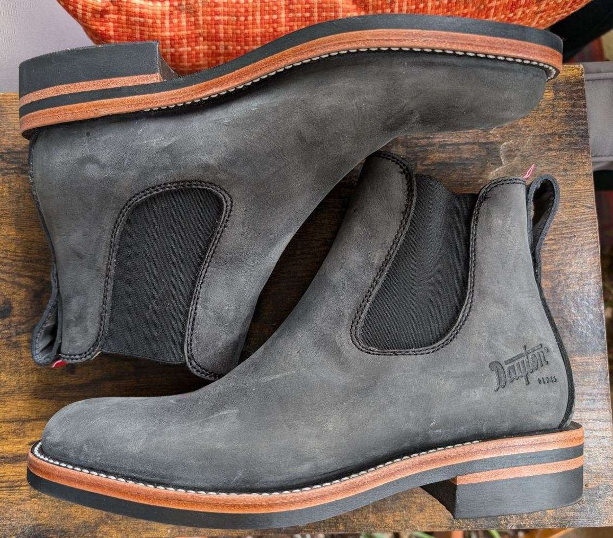 Photo by kylakristine4 on October 2, 2024 of the Dayton Boots Wholecut Chelsea in Charcoal Nubuck.