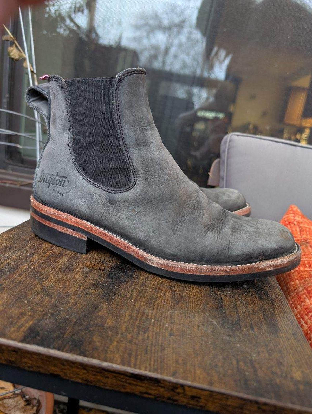 Photo by kylakristine4 on January 5, 2025 of the Dayton Boots Wholecut Chelsea in Charcoal Nubuck.