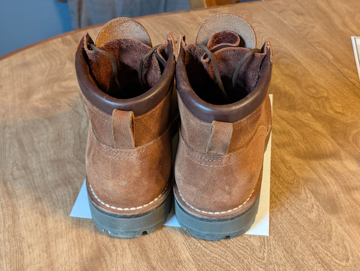 Photo by ilkhan on June 1, 2025 of the Nicks Ridgeline Hiking Boot in Seidel 1964 Brown Roughout.