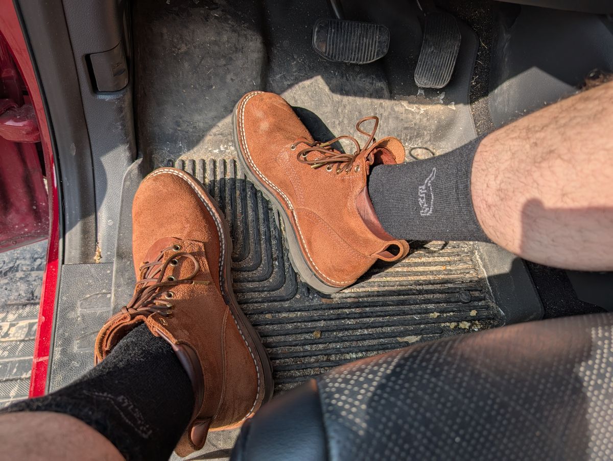 Photo by ilkhan on June 13, 2025 of the Nicks Ridgeline Hiking Boot in Seidel 1964 Brown Roughout.