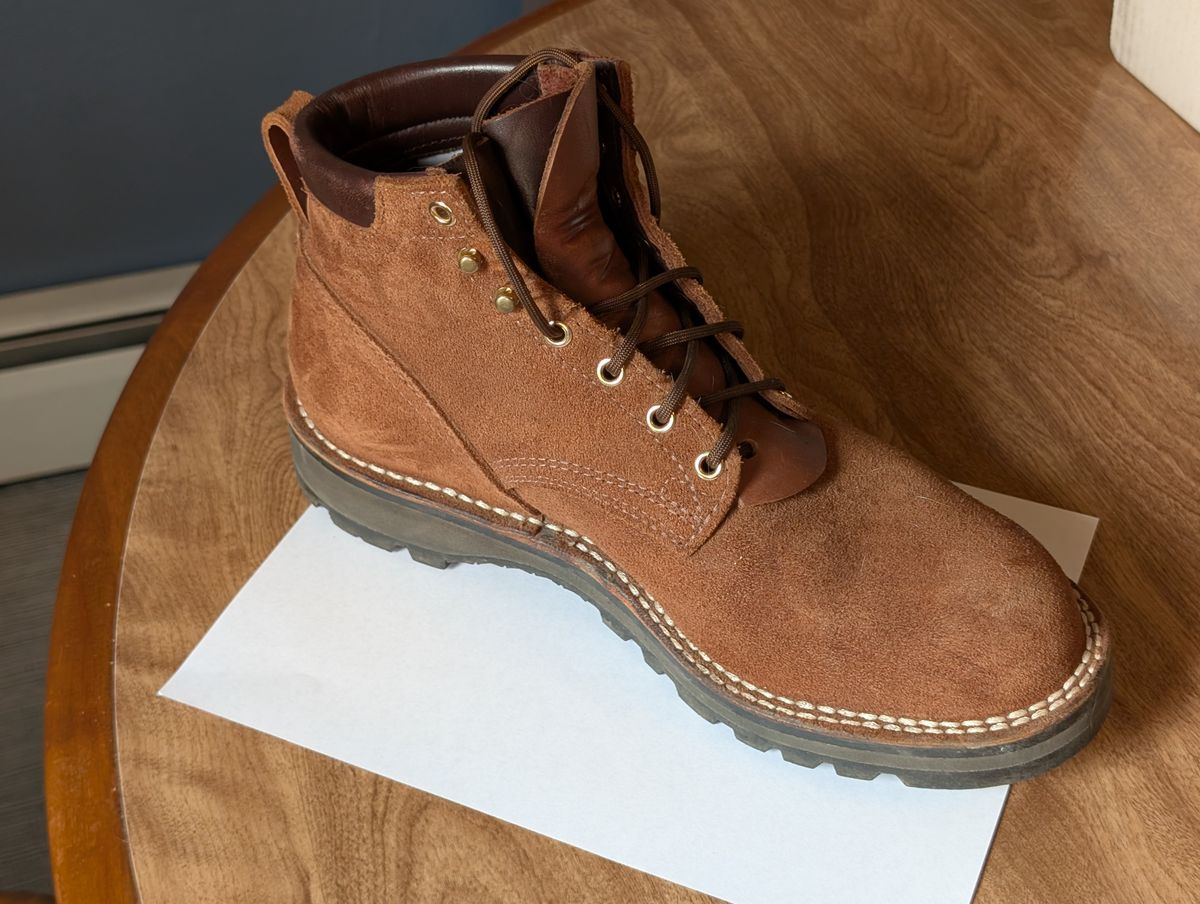 Photo by ilkhan on June 14, 2025 of the Nicks Ridgeline Hiking Boot in Seidel 1964 Brown Roughout.