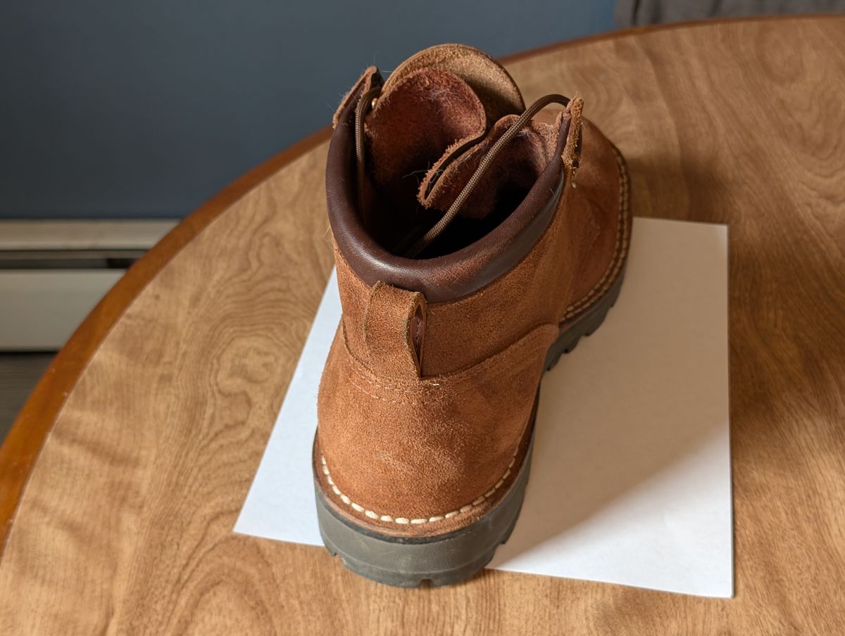 Photo by ilkhan on June 14, 2025 of the Nicks Ridgeline Hiking Boot in Seidel 1964 Brown Roughout.