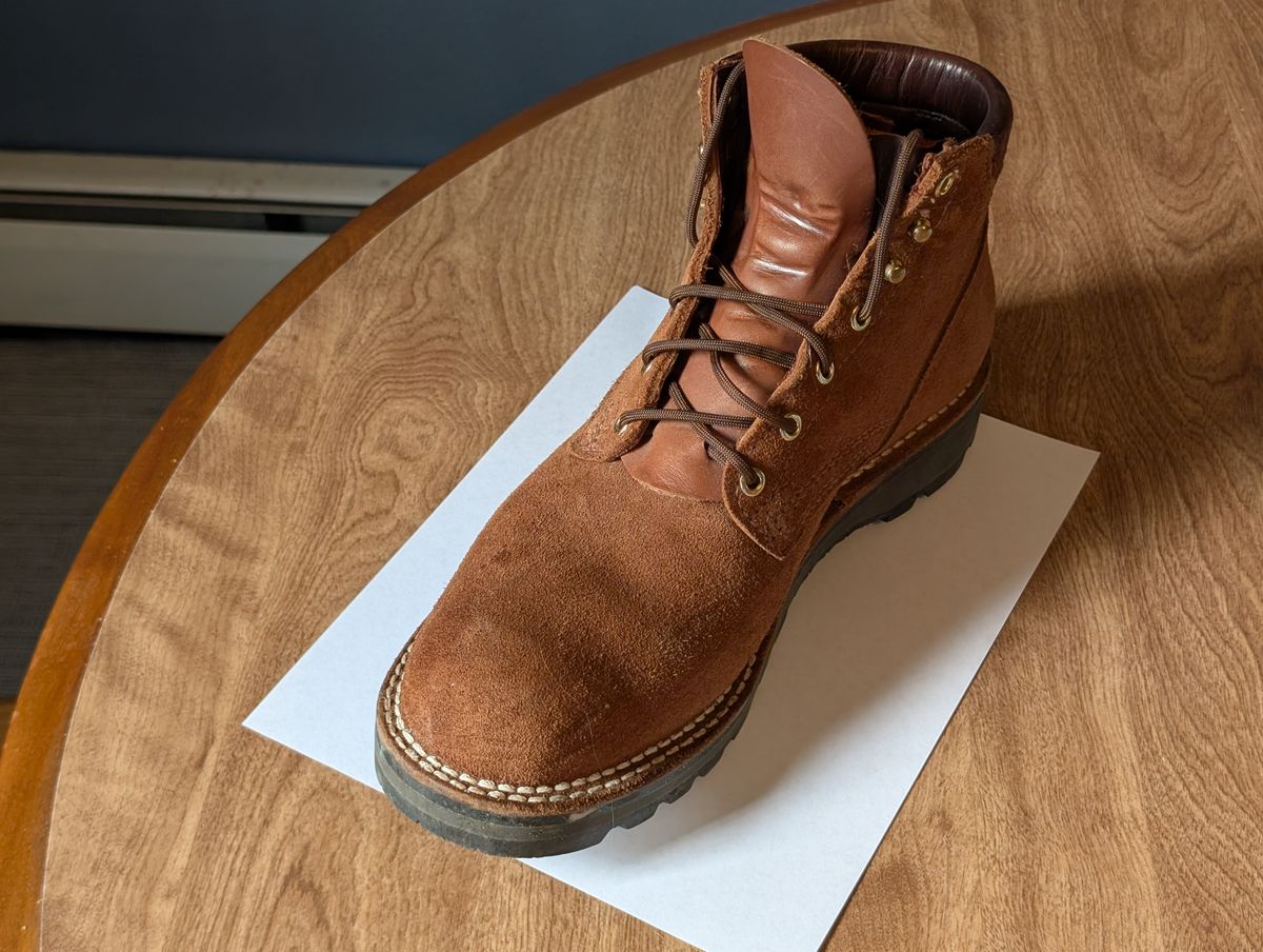 Photo by ilkhan on June 14, 2025 of the Nicks Ridgeline Hiking Boot in Seidel 1964 Brown Roughout.