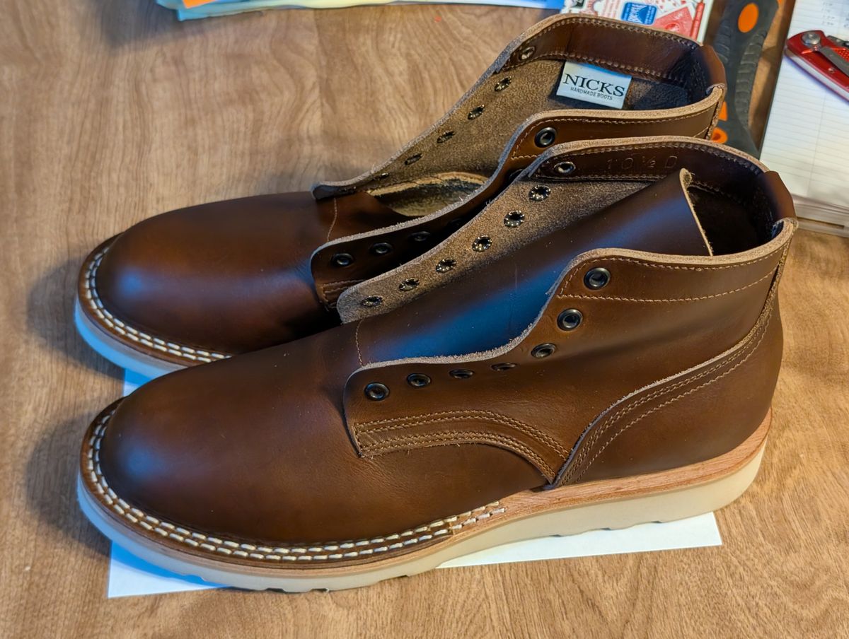 Photo by ilkhan on October 27, 2025 of the Nicks Ivan in Horween Shackleton Cognac.