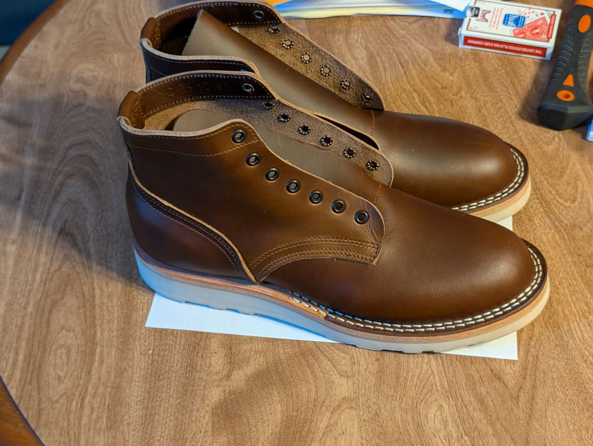 Photo by ilkhan on October 27, 2025 of the Nicks Ivan in Horween Shackleton Cognac.