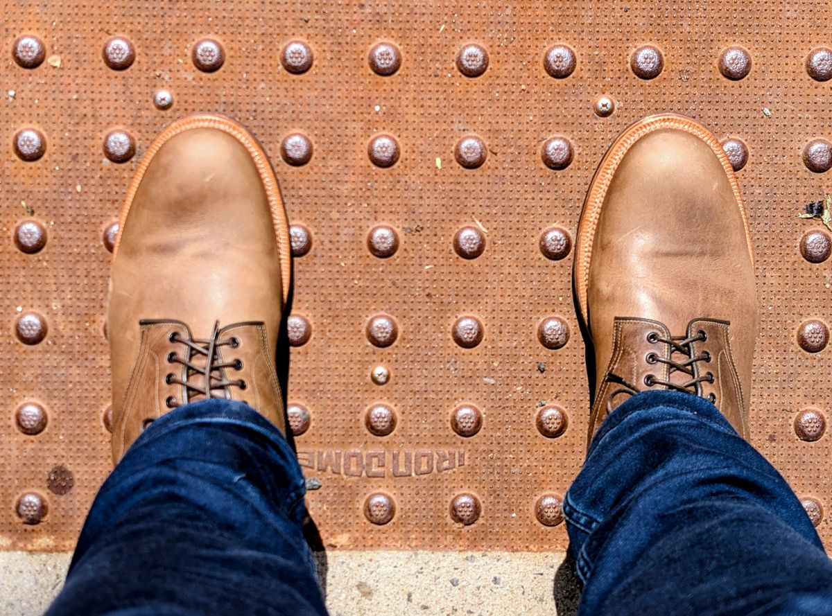 Photo by patina_colada on September 4, 2025 of the Viberg Viberg / Navvy Boot in Viberg / Horween Charcoal Cypress.