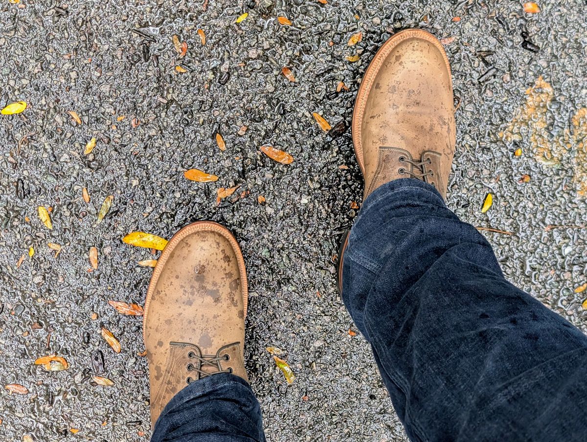 Photo by patina_colada on September 25, 2025 of the Viberg Viberg / Navvy Boot in Viberg / Horween Charcoal Cypress.