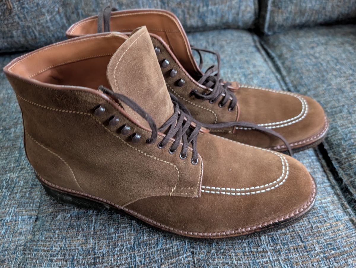 Photo by patina_colada on February 6, 2025 of the Alden Indy Boot in Snuff Suede.