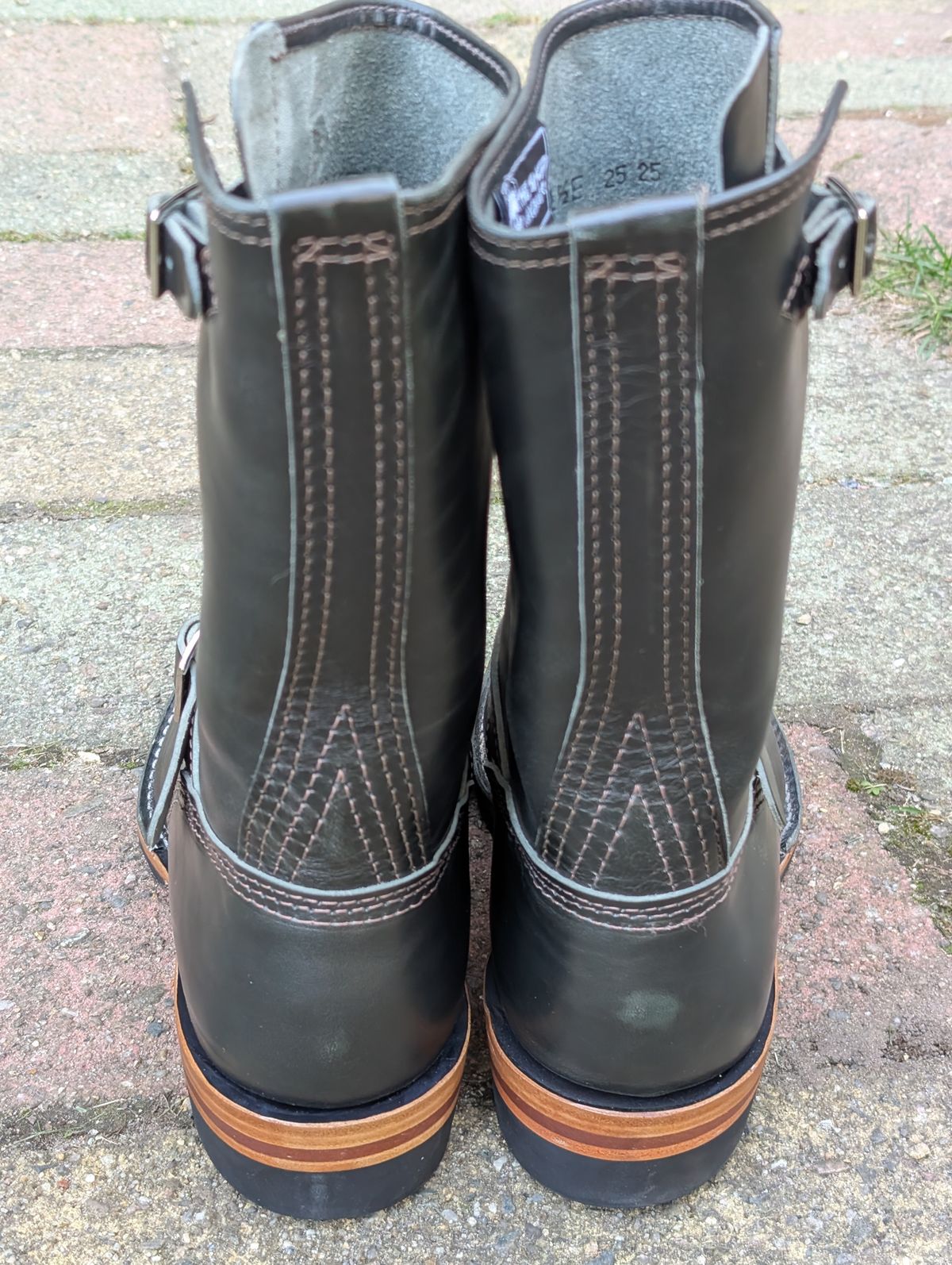 Photo by patina_colada on October 1, 2025 of the Wesco Mister Lou in Maryam Petrolio Waxed Black Horsehide.