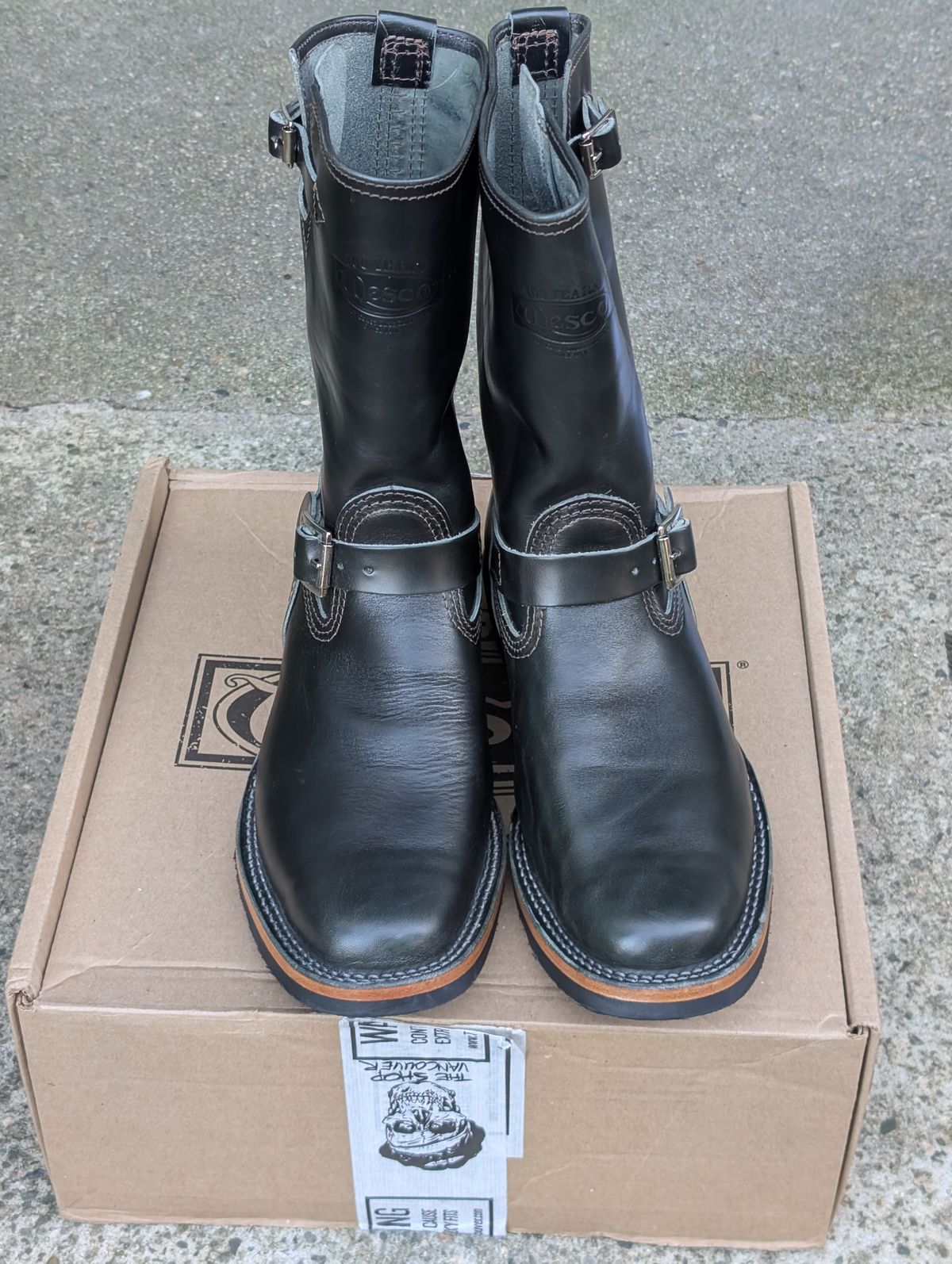 Photo by patina_colada on October 1, 2025 of the Wesco Mister Lou in Maryam Petrolio Waxed Black Horsehide.