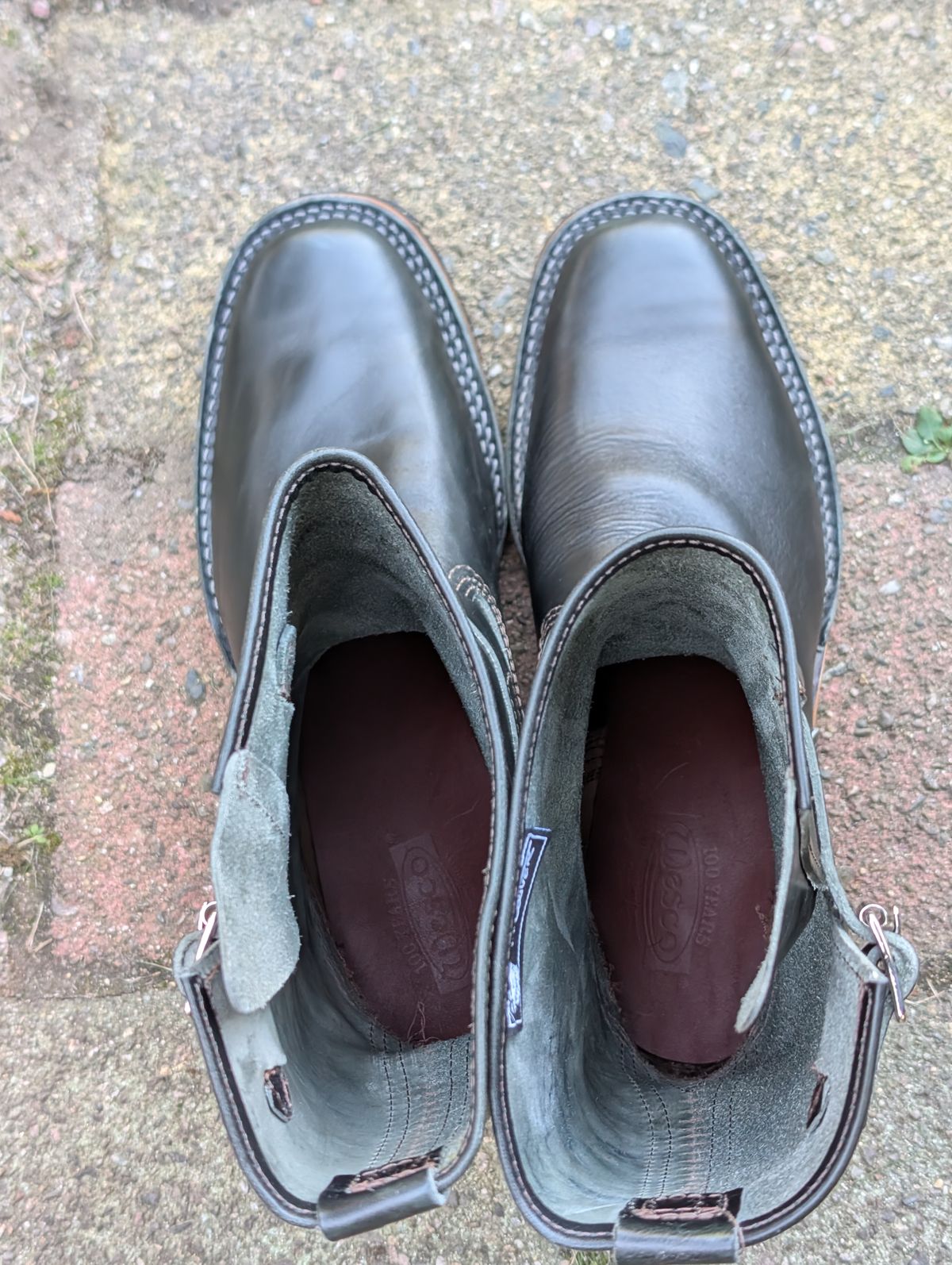 Photo by patina_colada on October 1, 2025 of the Wesco Mister Lou in Maryam Petrolio Waxed Black Horsehide.