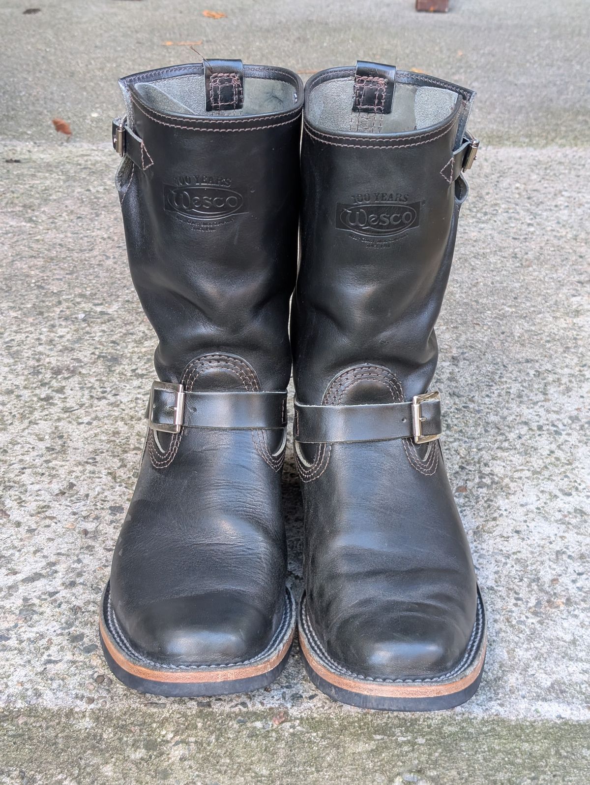 Photo by patina_colada on November 4, 2025 of the Wesco Mister Lou in Maryam Petrolio Waxed Black Horsehide.