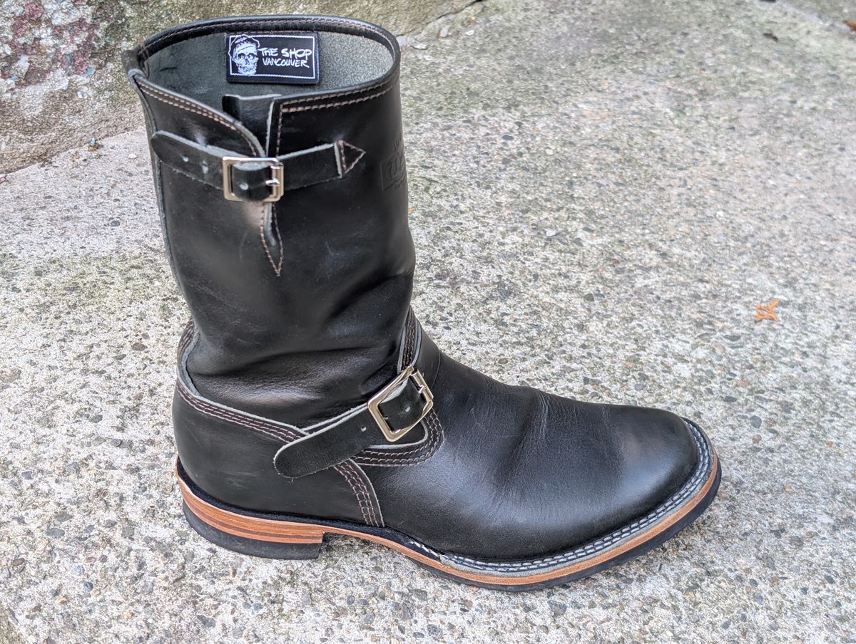 Photo by patina_colada on November 4, 2025 of the Wesco Mister Lou in Maryam Petrolio Waxed Black Horsehide.