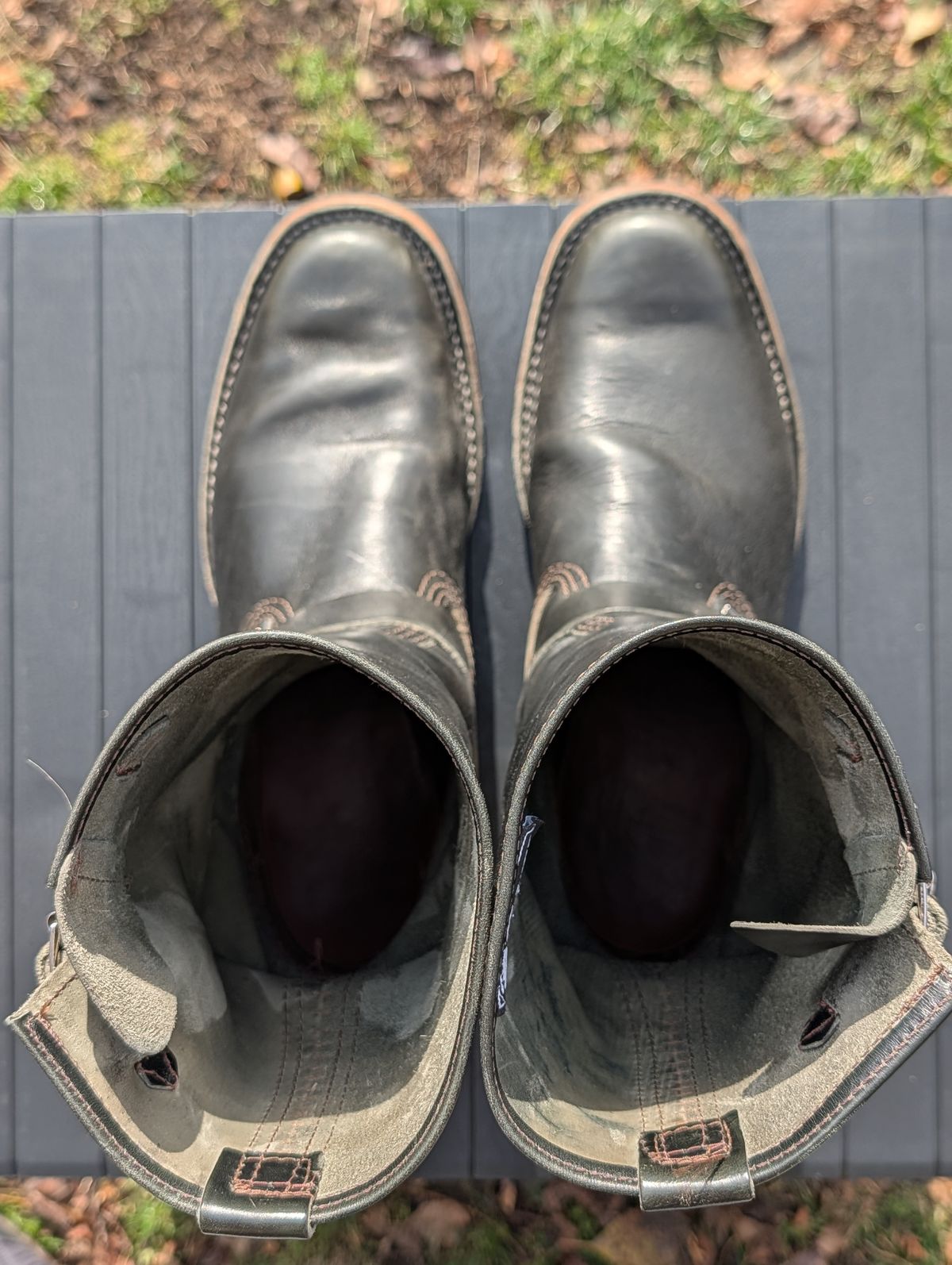 Photo by patina_colada on December 3, 2025 of the Wesco Mister Lou in Maryam Petrolio Waxed Black Horsehide.
