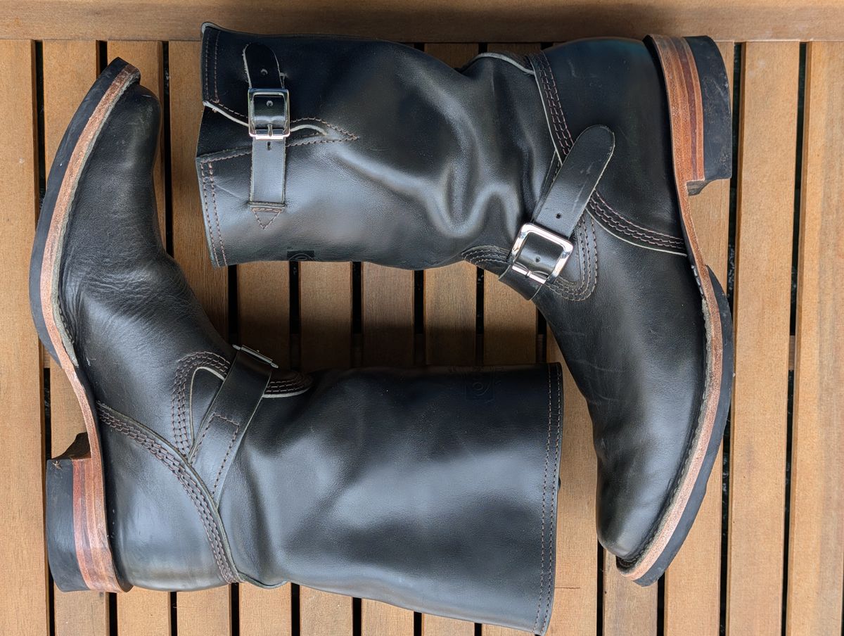 Photo by patina_colada on January 5, 2026 of the Wesco Mister Lou in Maryam Petrolio Waxed Black Horsehide.