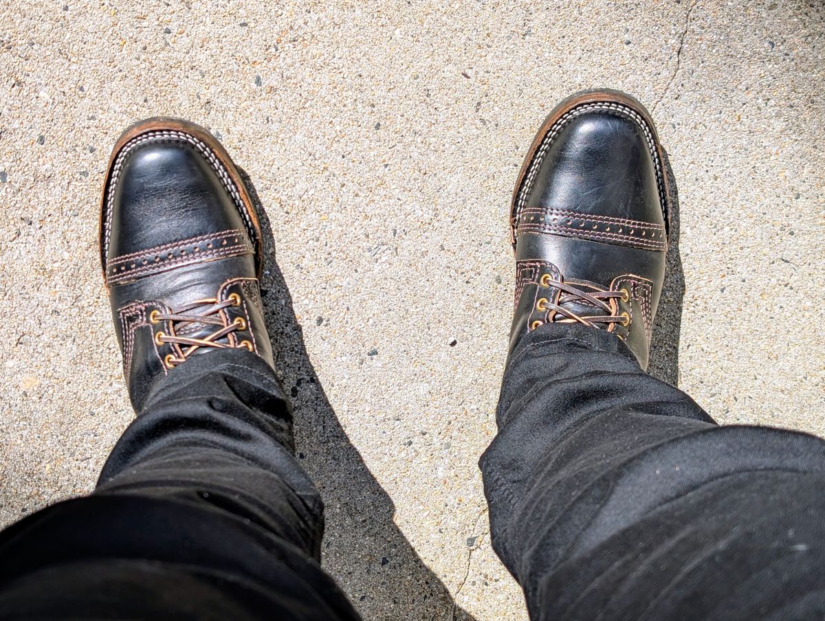 Photo by patina_colada on March 22, 2025 of the Wesco x S&S Axe Breaker in Maryam Black Horsehide.