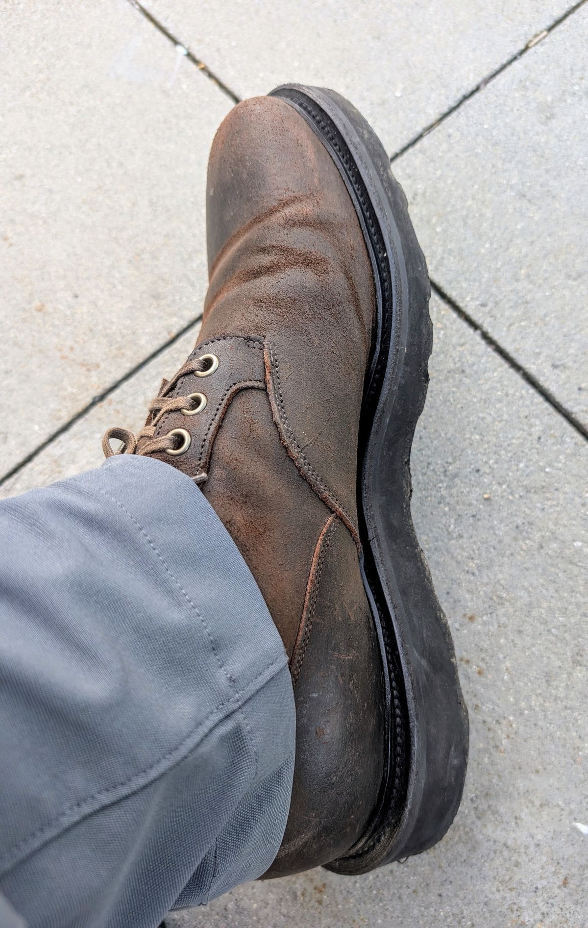 Photo by patina_colada on February 28, 2025 of the Viberg Scout Boot in C.F. Stead Snuff Waxy Commander Suede.