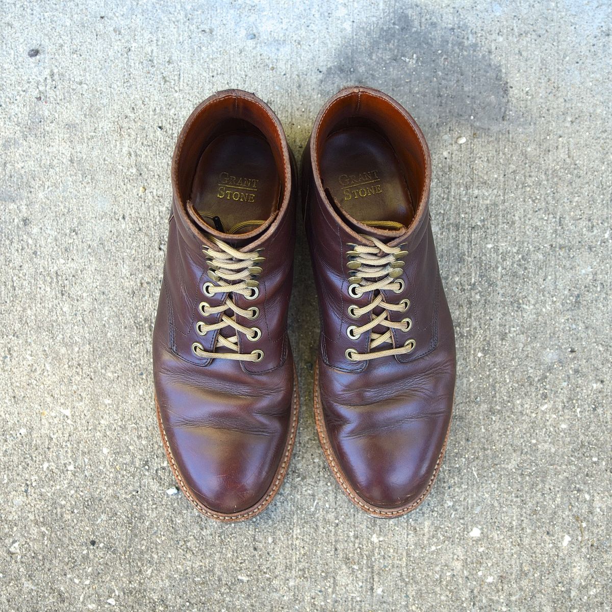 Photo by spkissane on February 5, 2025 of the Grant Stone Diesel Boot in Horween Crimson Chromexcel.