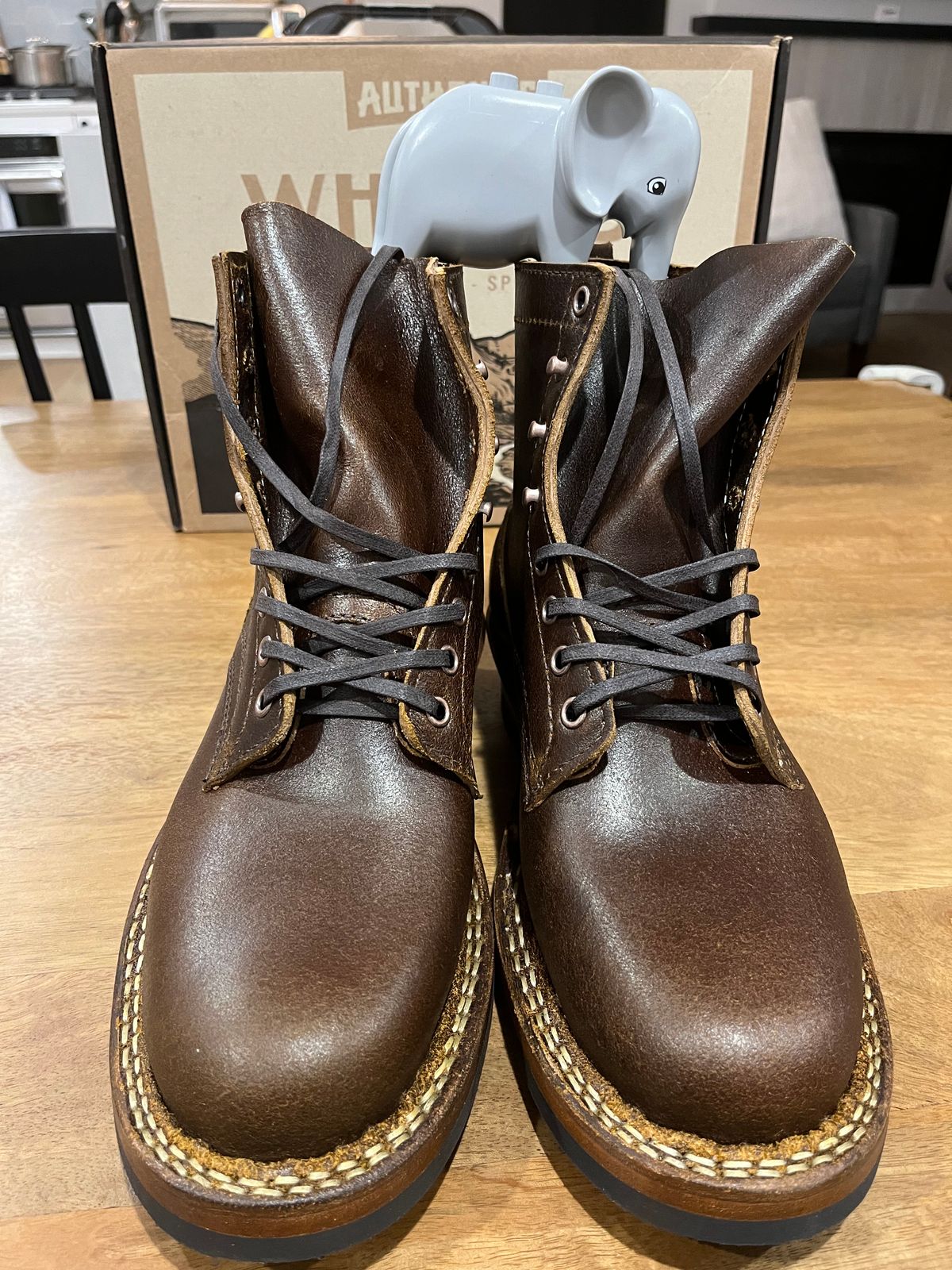 Photo by patinainprogress on October 4, 2024 of the White's 350 Cruiser in Horween Cinnamon Waxed Flesh.