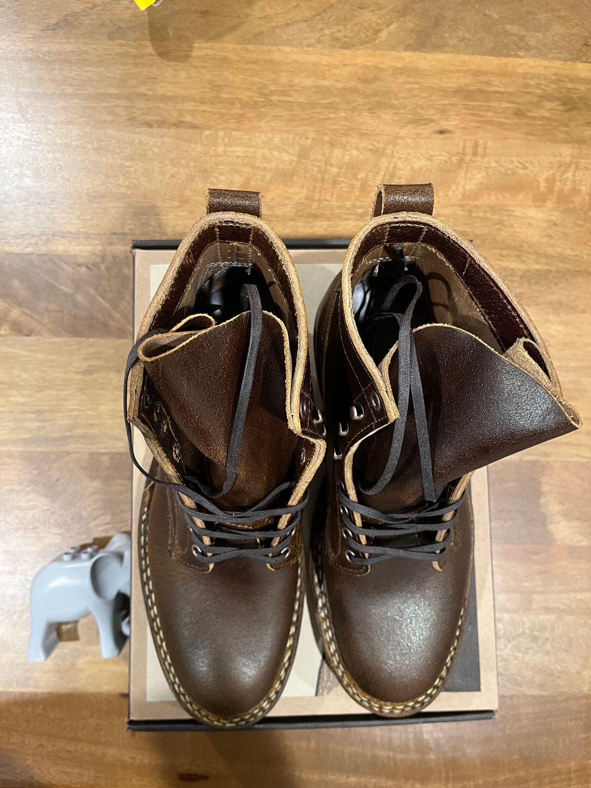 Photo by patinainprogress on October 4, 2024 of the White's 350 Cruiser in Horween Cinnamon Waxed Flesh.