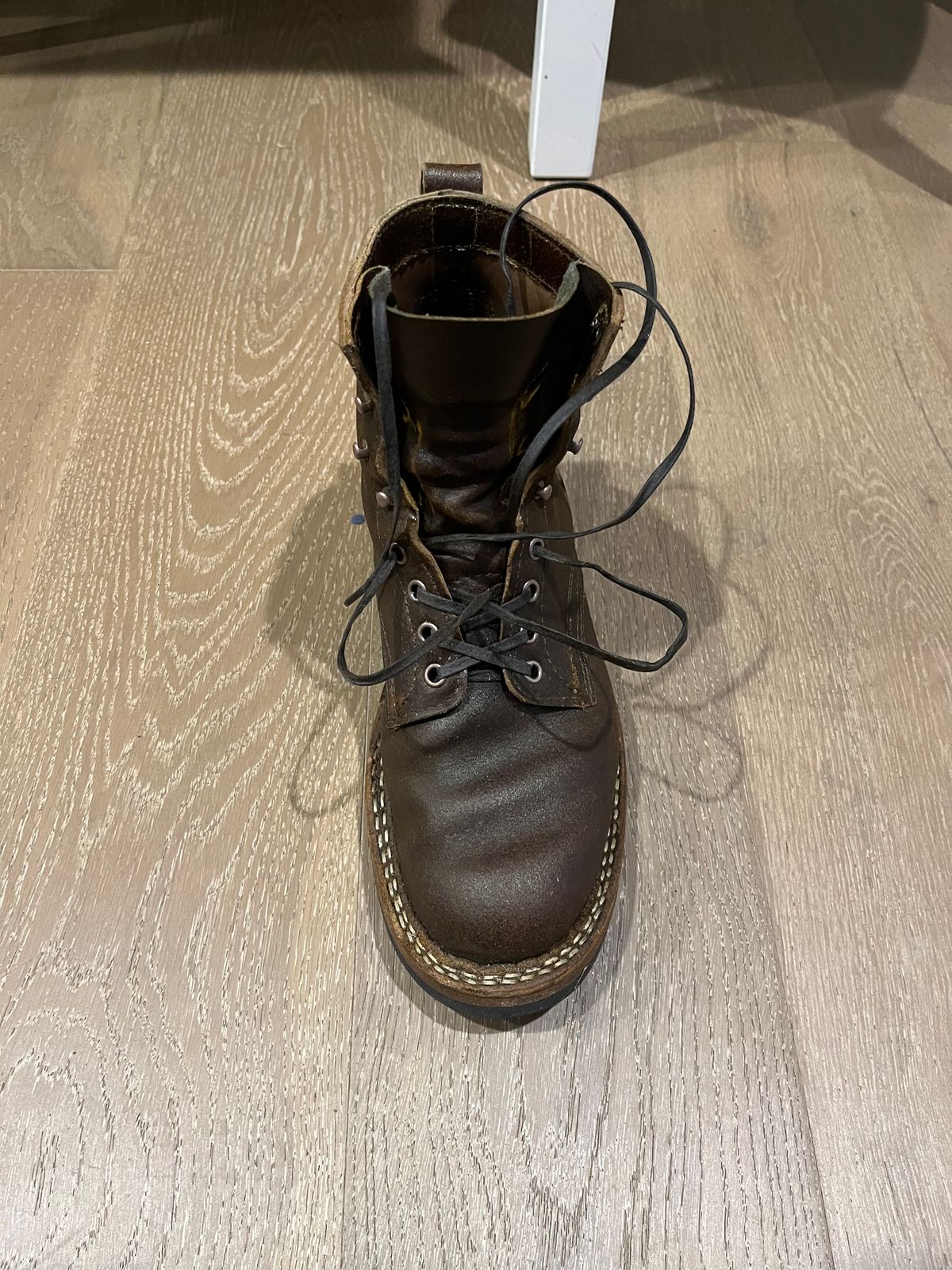 Photo by patinainprogress on December 6, 2024 of the White's 350 Cruiser in Horween Cinnamon Waxed Flesh.