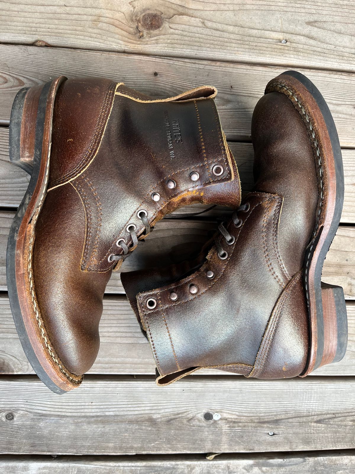 Photo by patinainprogress on February 1, 2025 of the White's 350 Cruiser in Horween Cinnamon Waxed Flesh.
