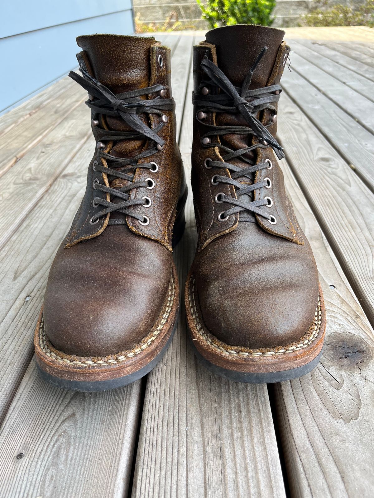 Photo by patinainprogress on April 5, 2025 of the White's 350 Cruiser in Horween Cinnamon Waxed Flesh.