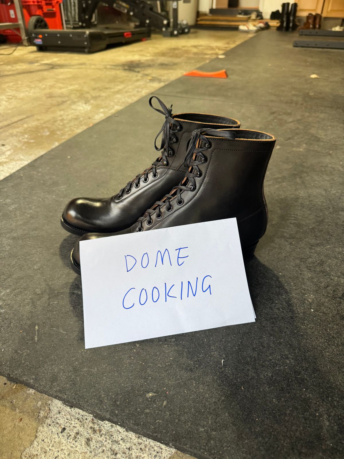 Photo by gniquil on November 1, 2025 of the Clinch Milne in Crown Calf.