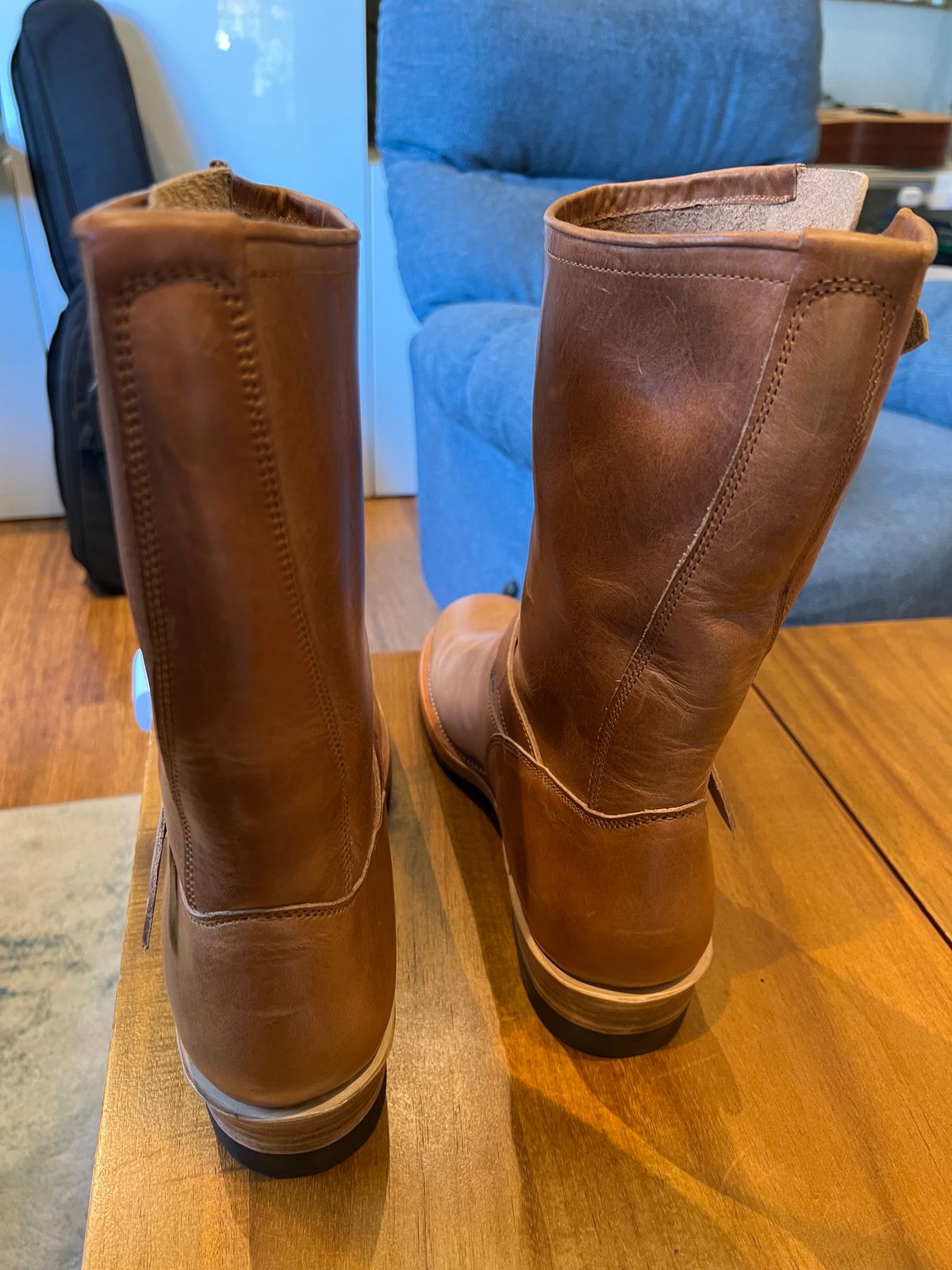 Photo by wjd on October 21, 2024 of the Crush On Retro 501 Engineer Boot in Horween Natural Dublin.