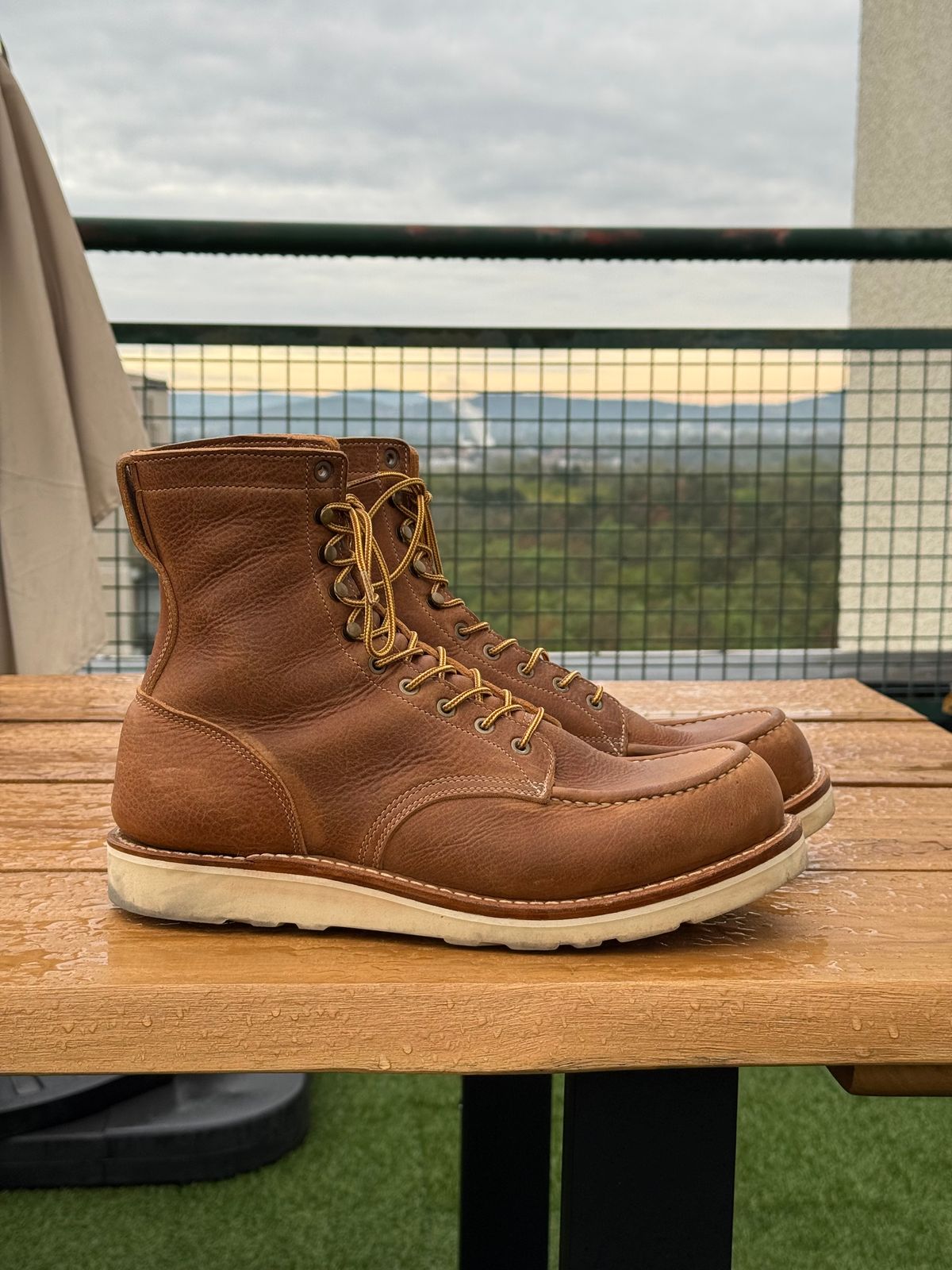 Photo by switchtrue on October 1, 2025 of the Truman Upland Boot in British Tan Grizzly.